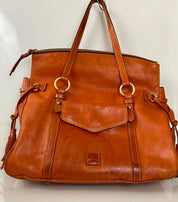 Dooney & Bourke Florentine Smith
Bag in natural leather