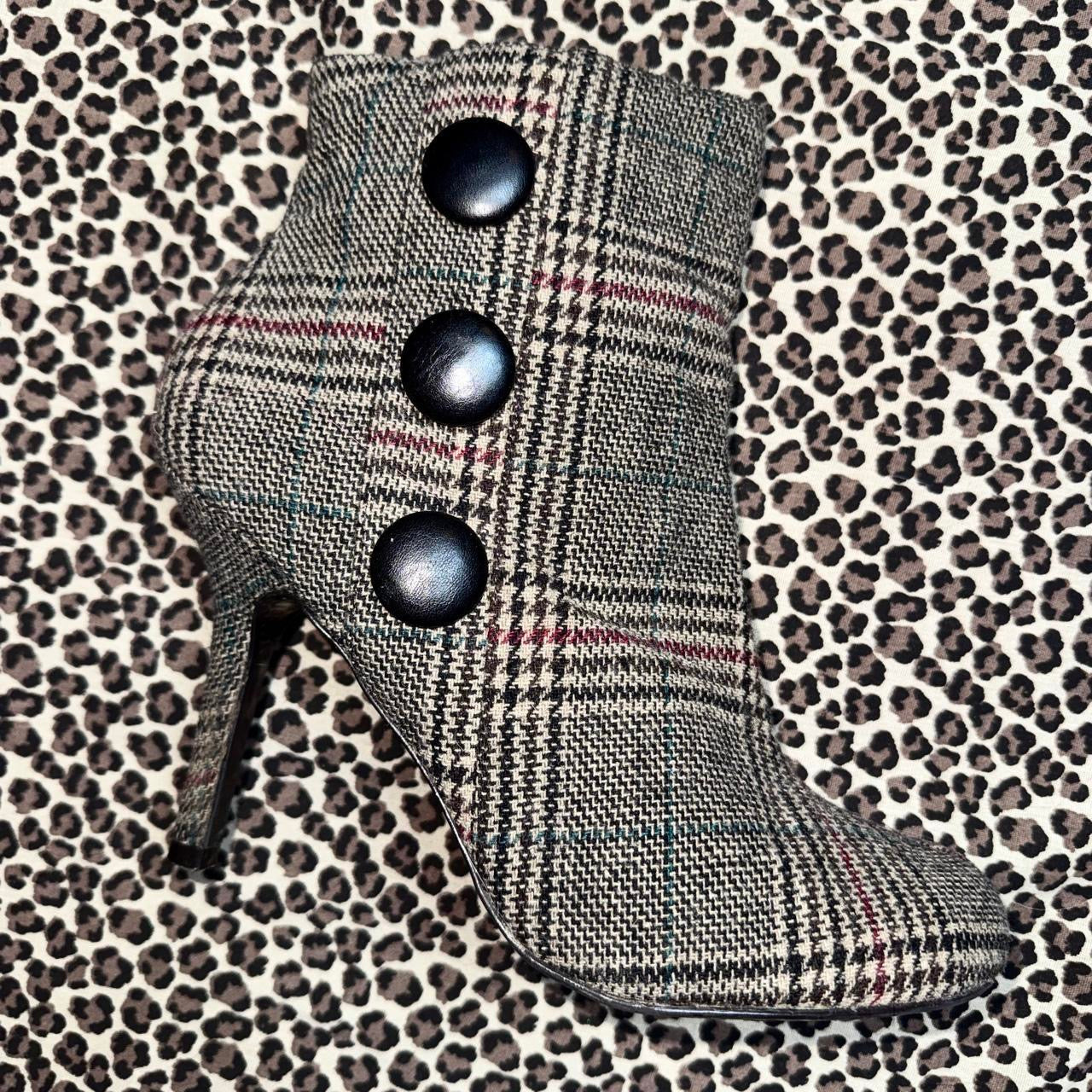 Y2K Houndstooth Button Detail Ankle Boots (9)