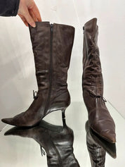 Vintage Y2K 2000s Leather Pointed Toe Kitten Heel Calf Boots (US 7 EU 38)