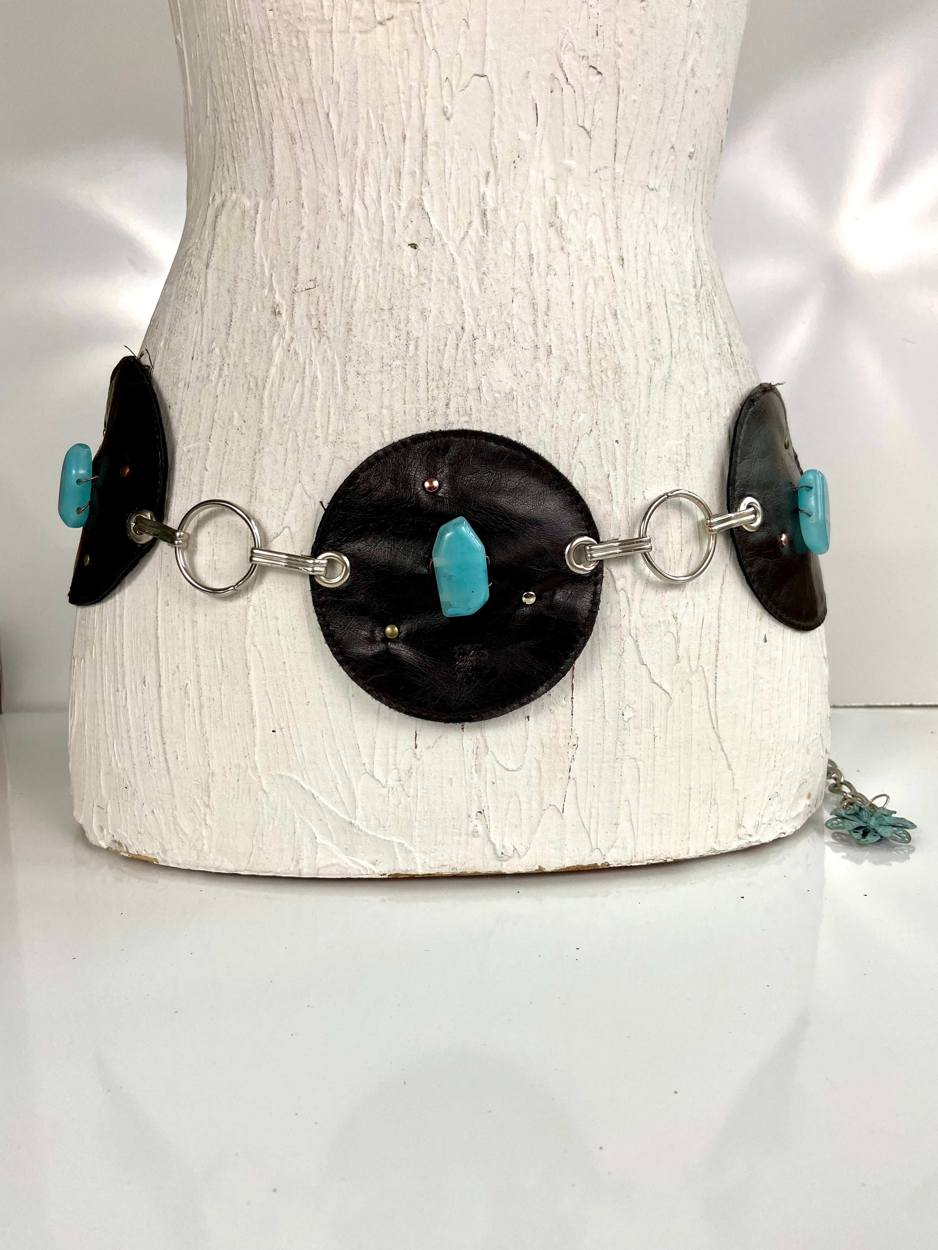 Leather circles belt