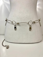Safety pins chain belt