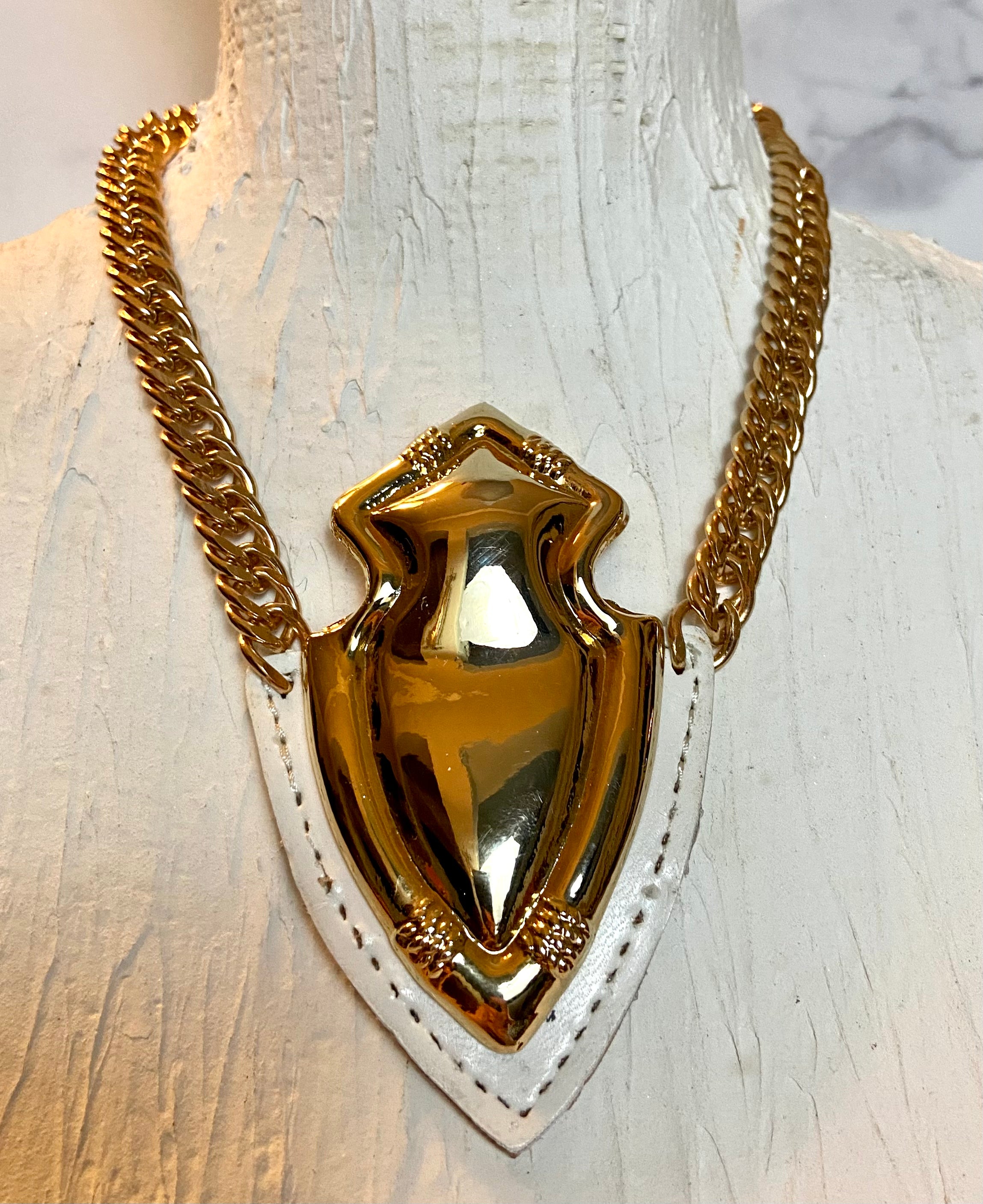 Gold choker
