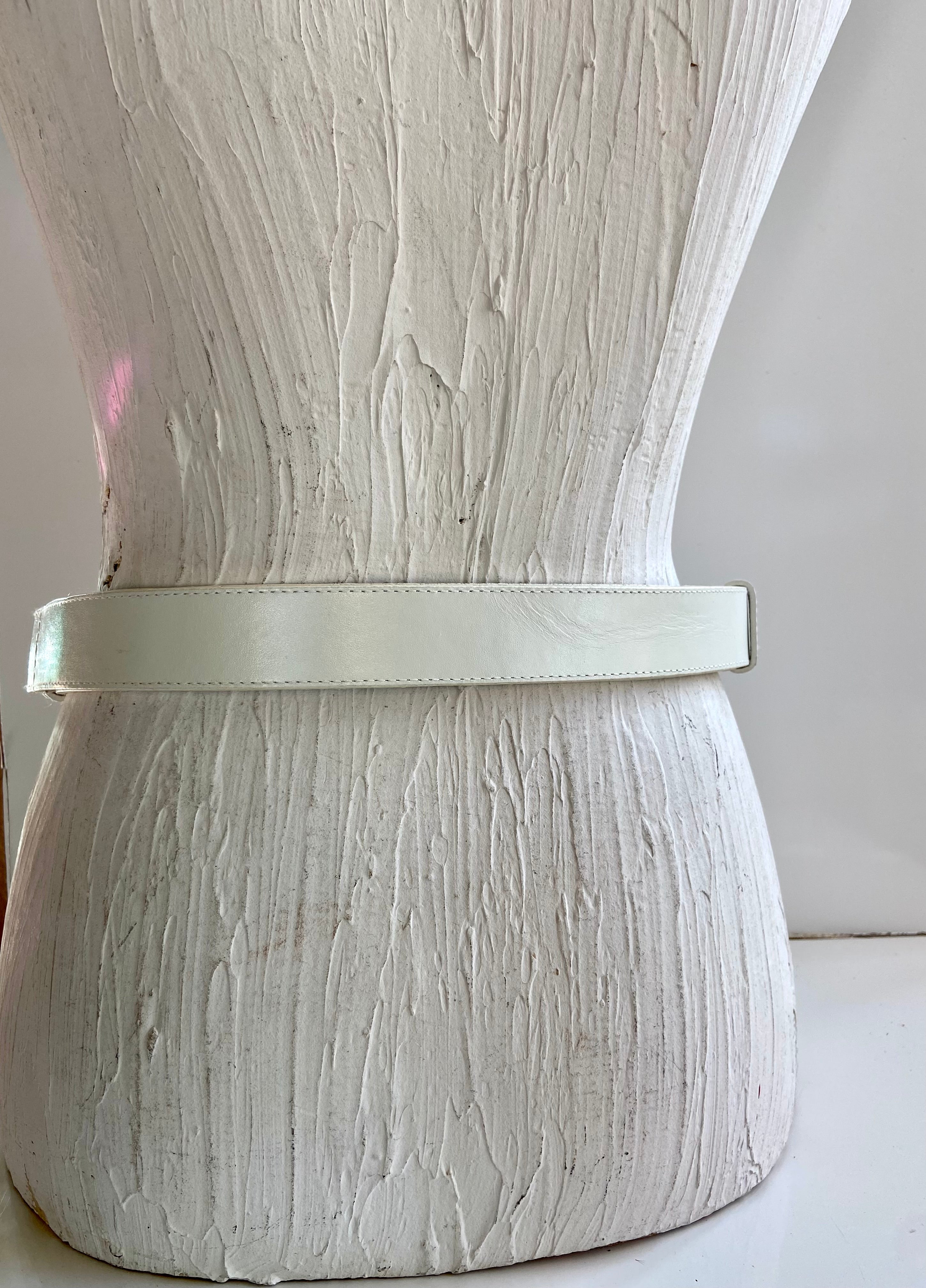 Big circle white belt