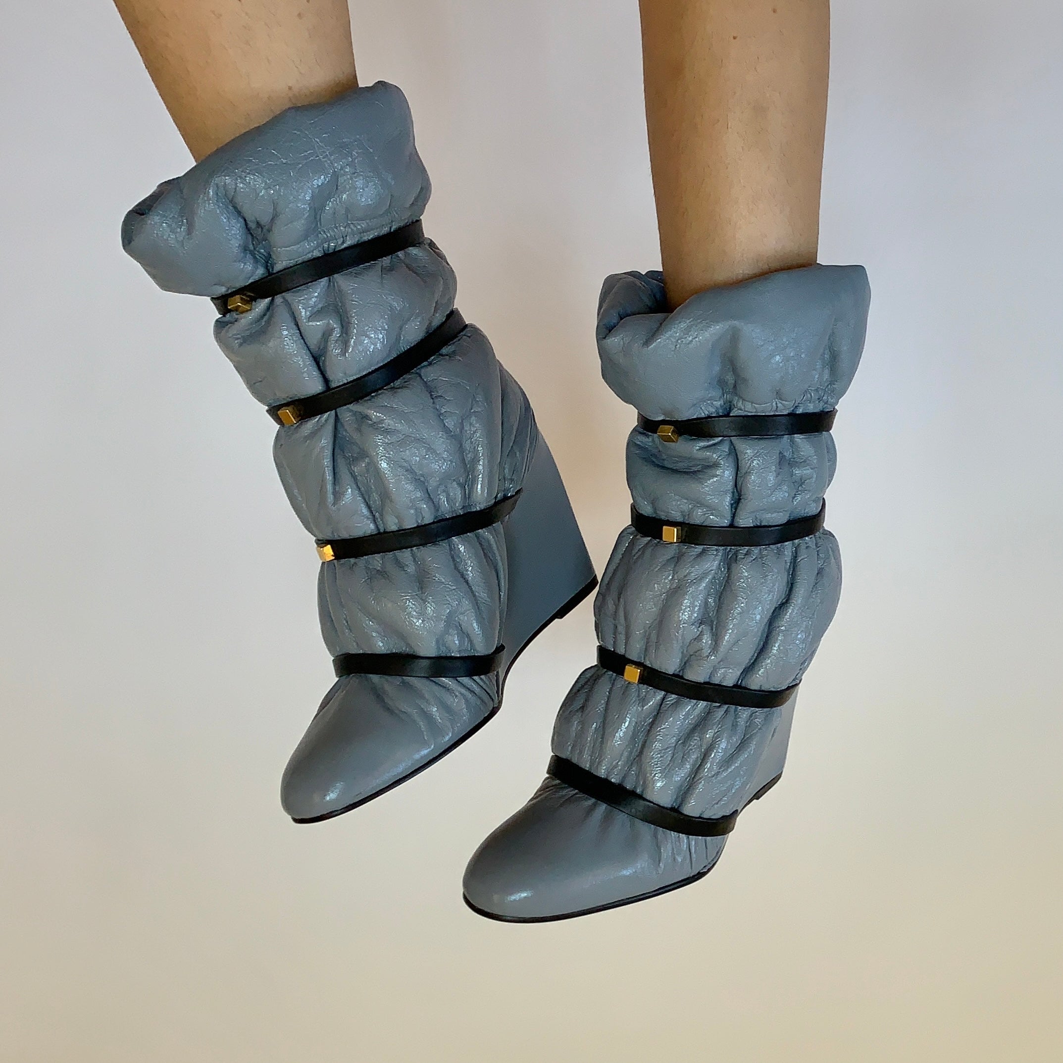 Stuart Weitzman Puffer Boots - Size 10