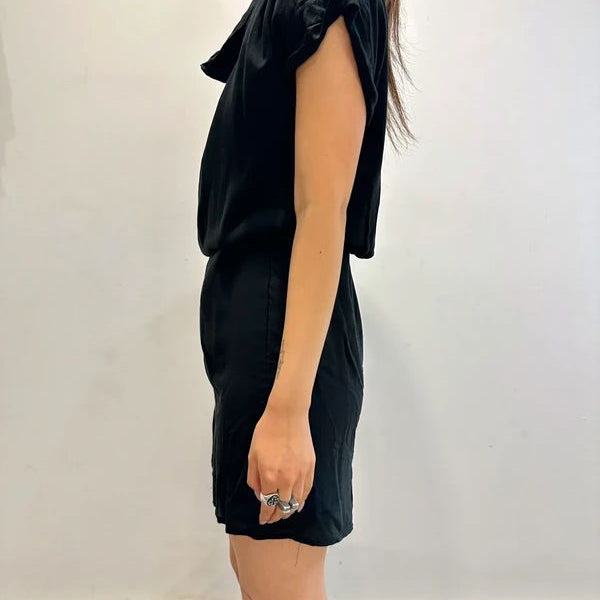 990a5ebf-1a9d-455b-b754-63989d6021cc.jpg