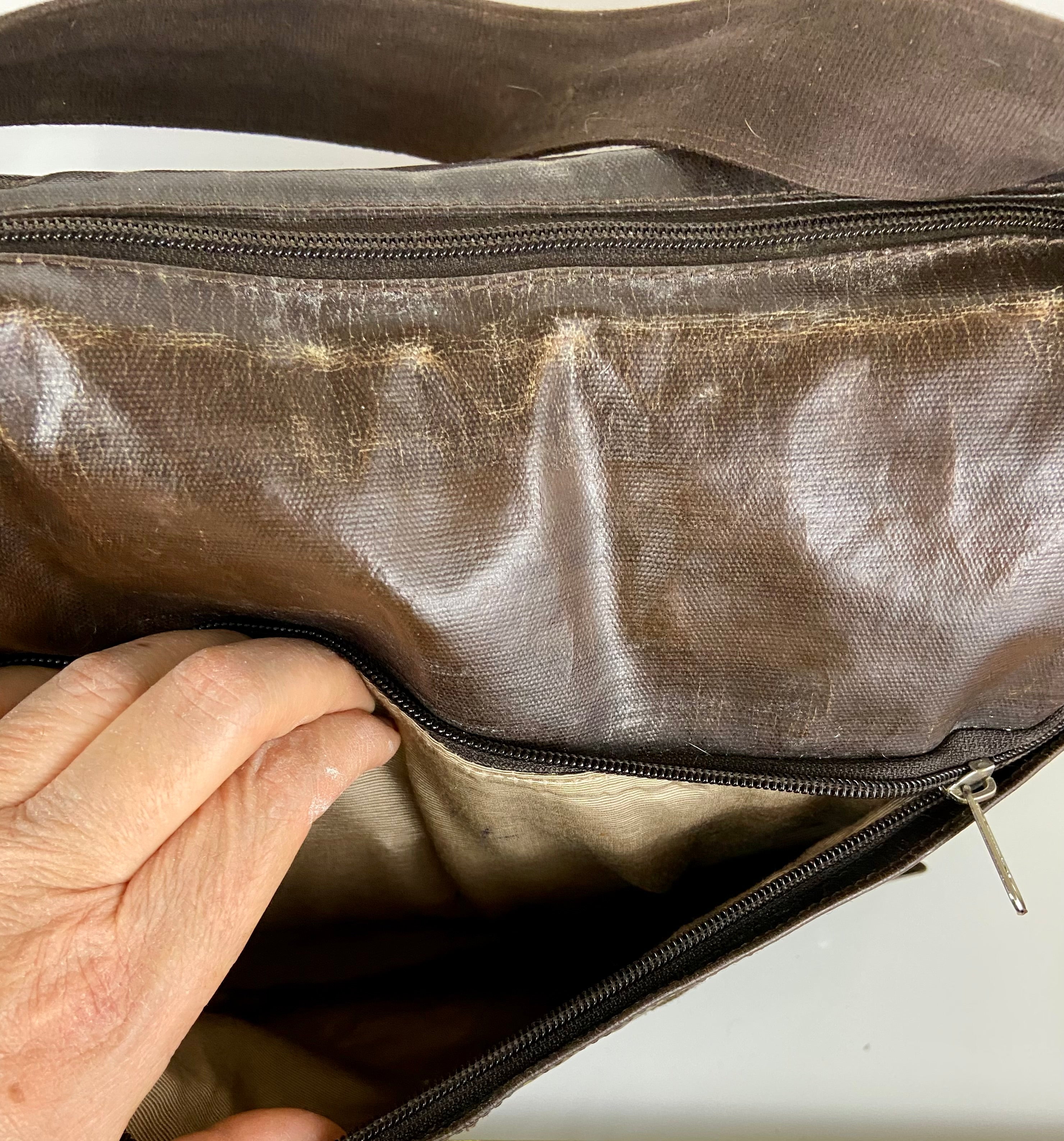 Vintage puma🐆 brown leather bag
