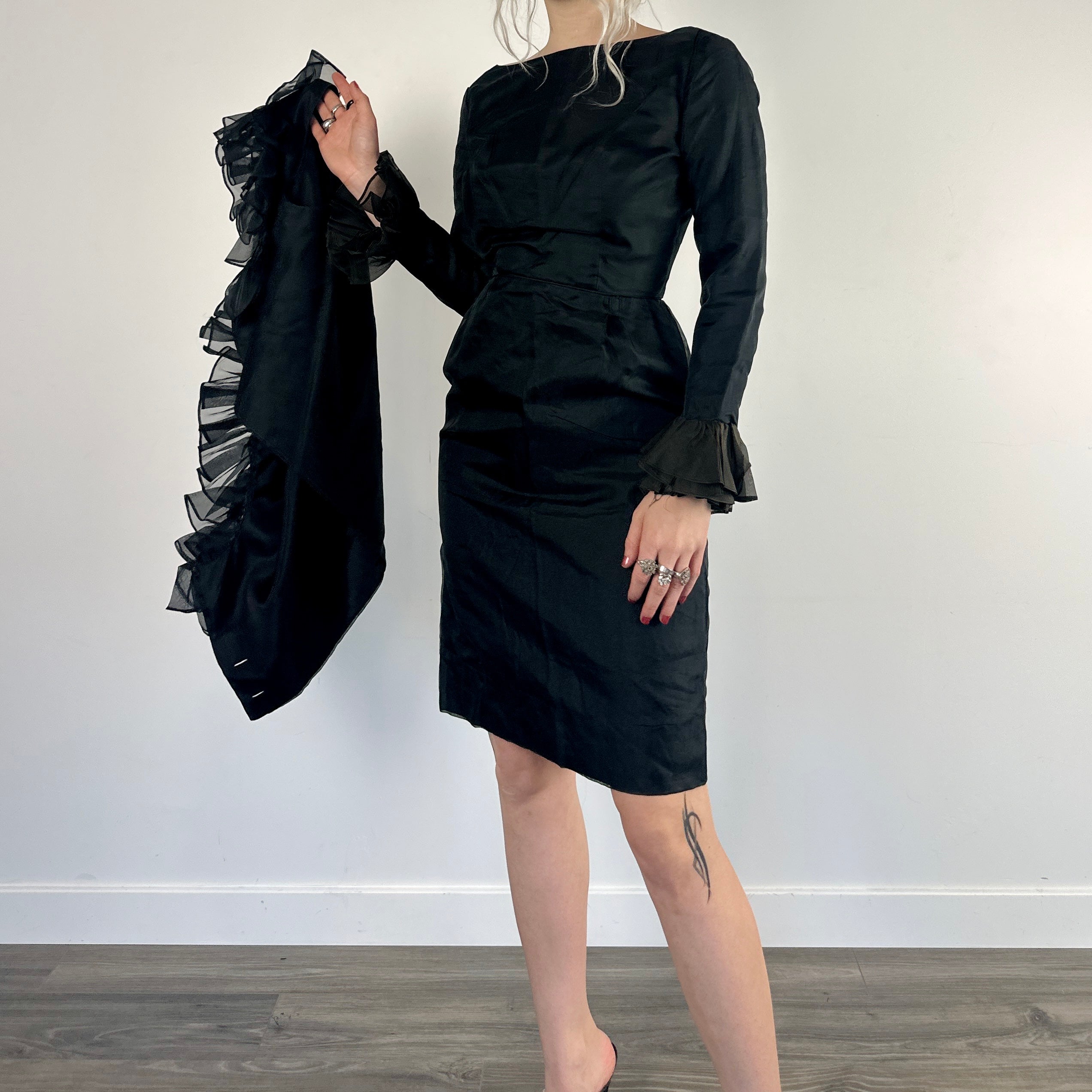 1950s 2-Piece Dress w/ Ruffle Vest (XS)