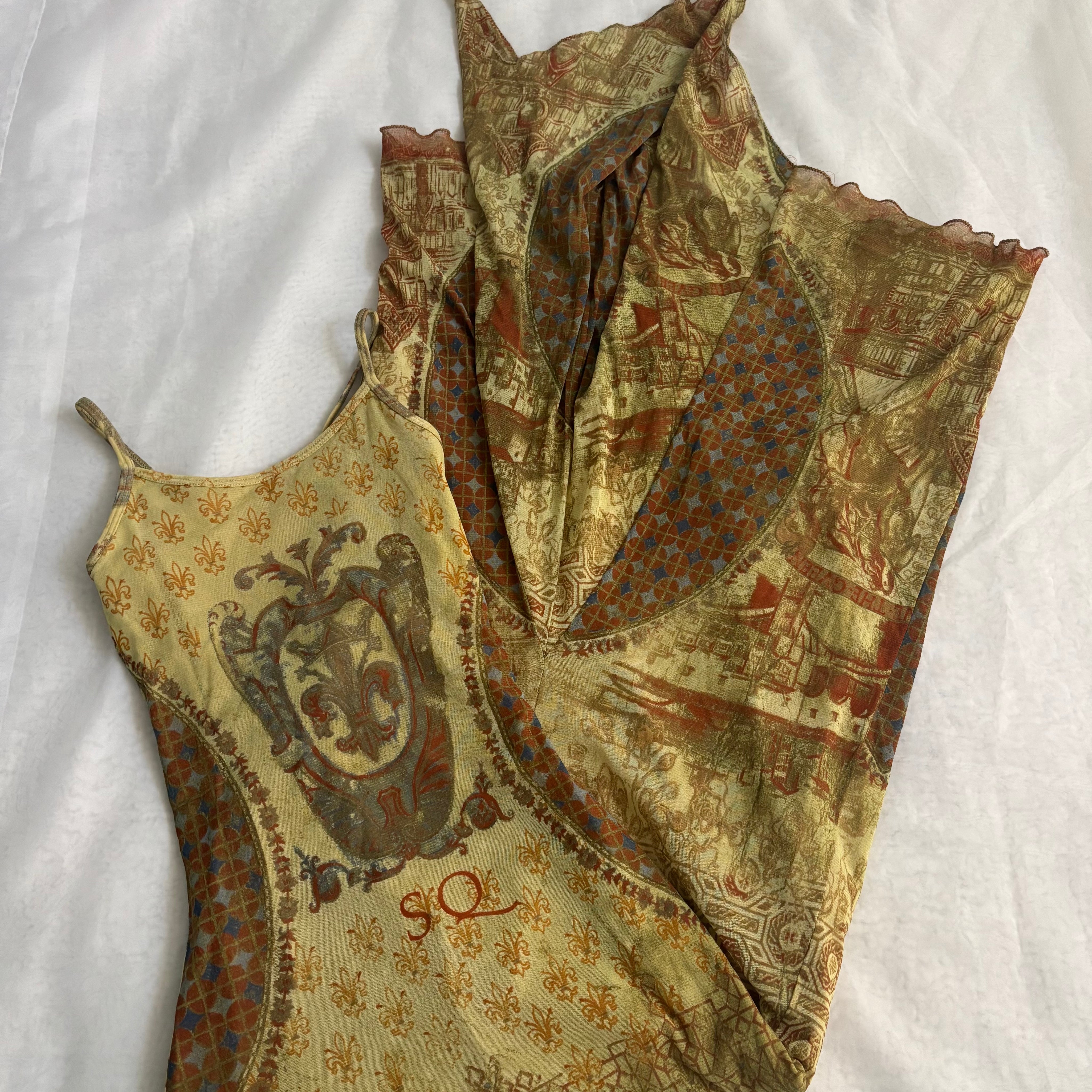 Save The Queen Dress (S/M)