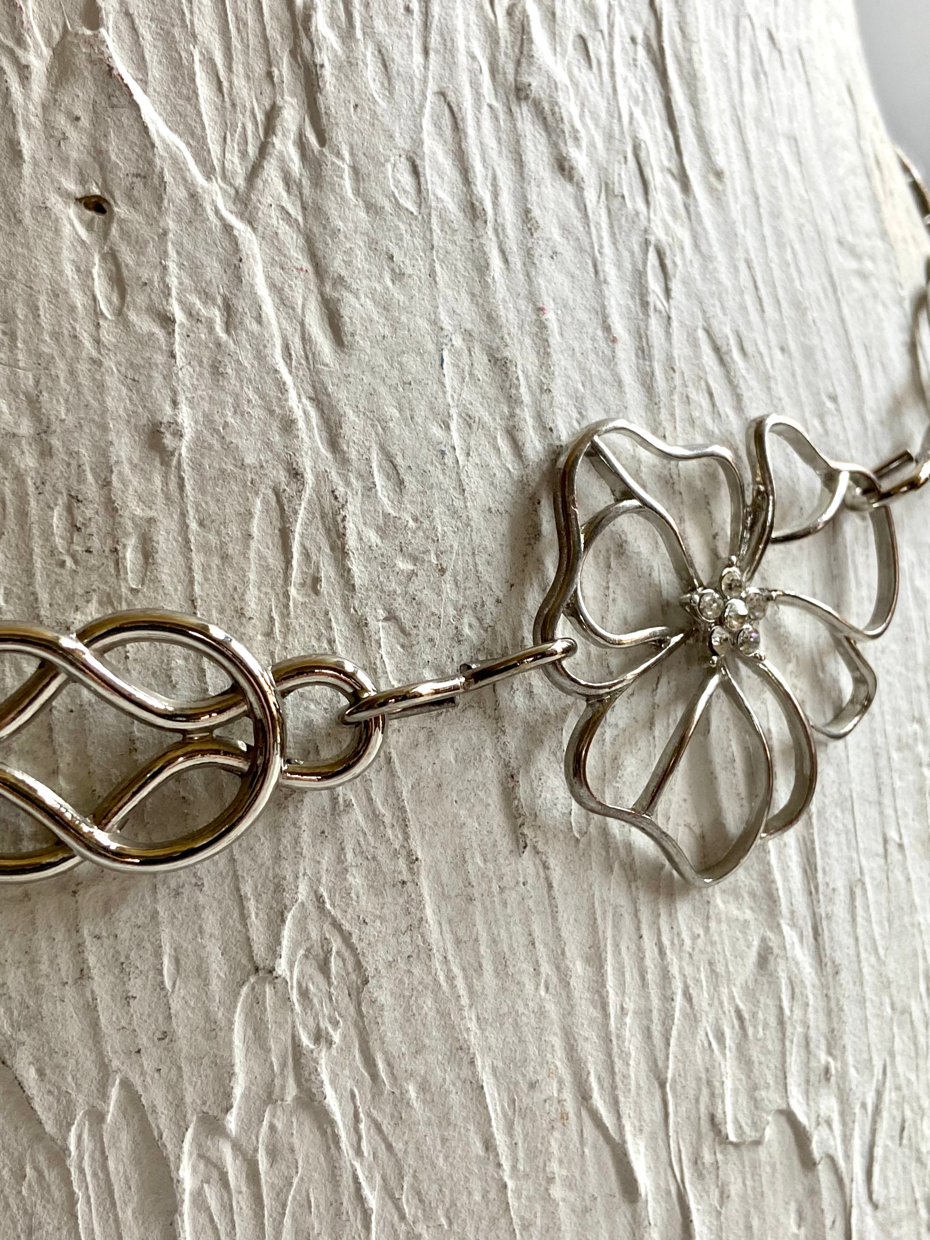 Flowers chain belt