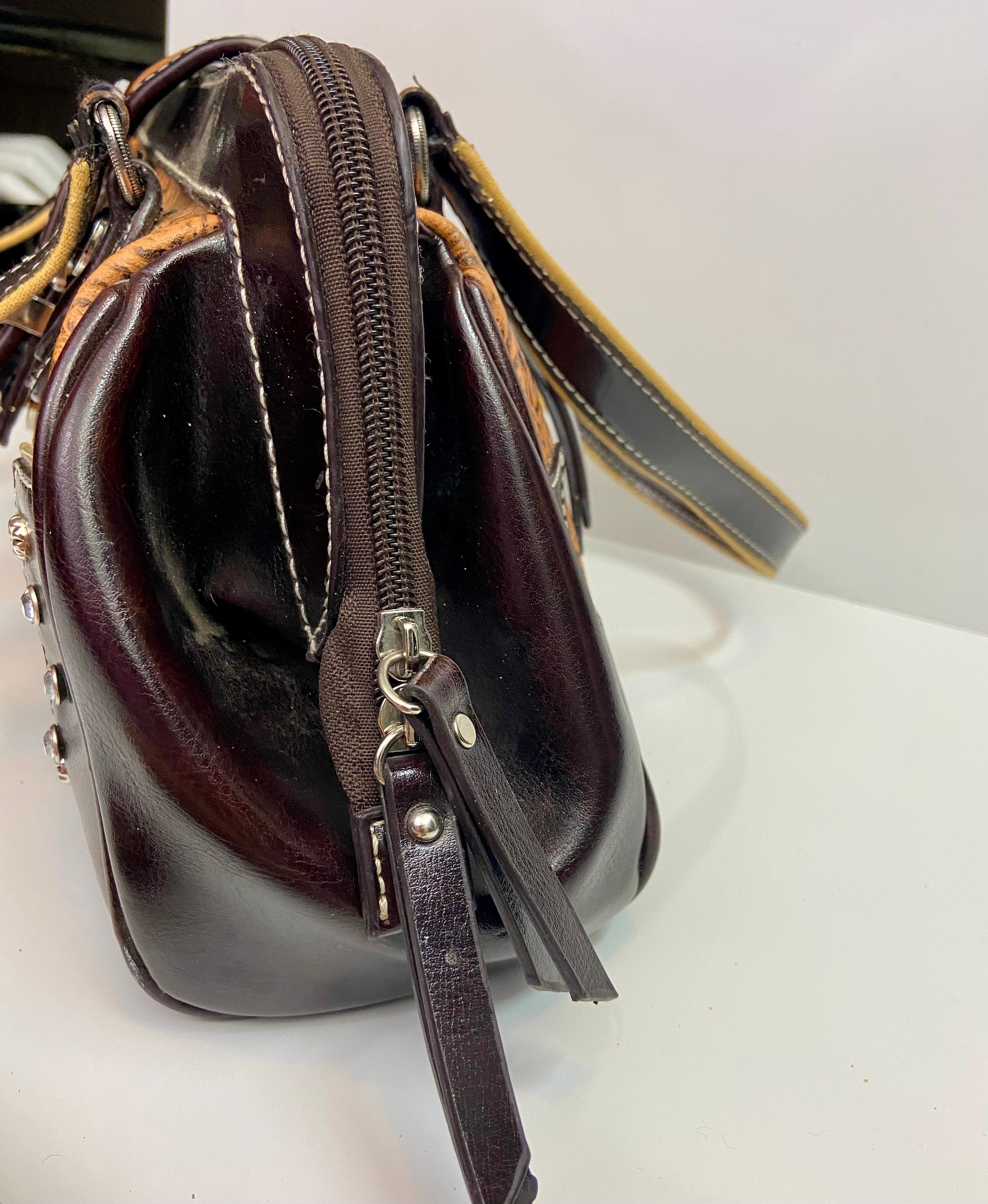 Bingham Western Purse & wallet Brown
Clear Studs