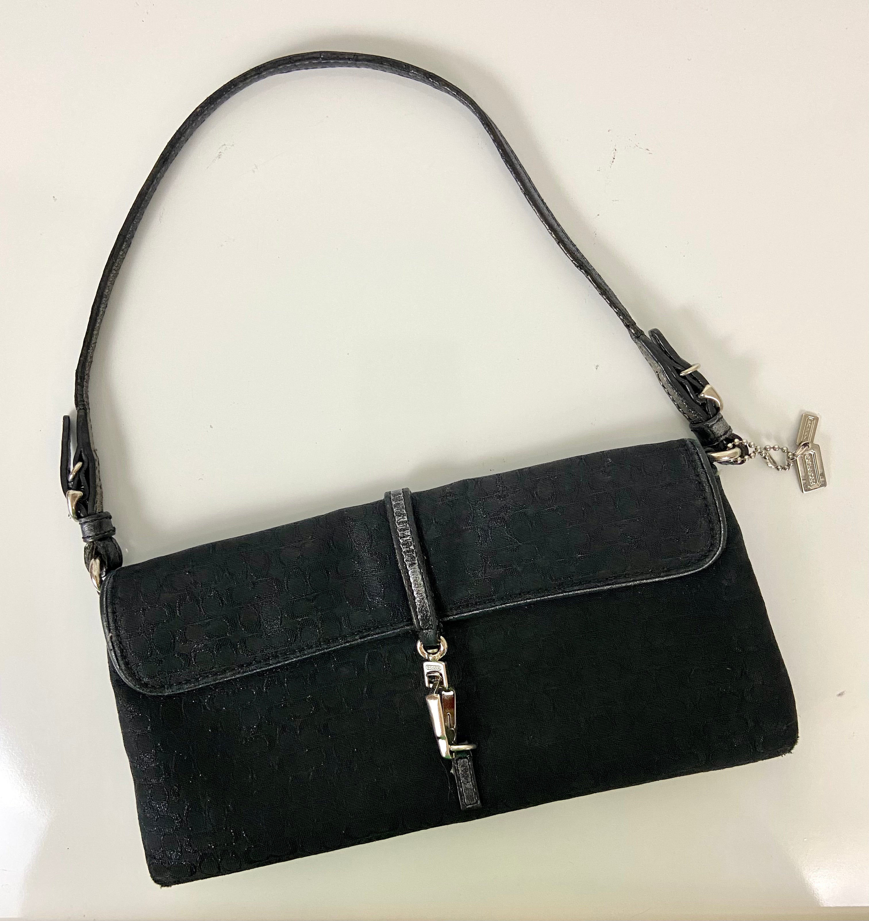 Coach Signature Clip Demi Flap Shoulder Handbag – Holy Thrift Coach Signature Clip Demi Flap Shoulder Handbag – Holy Thrift