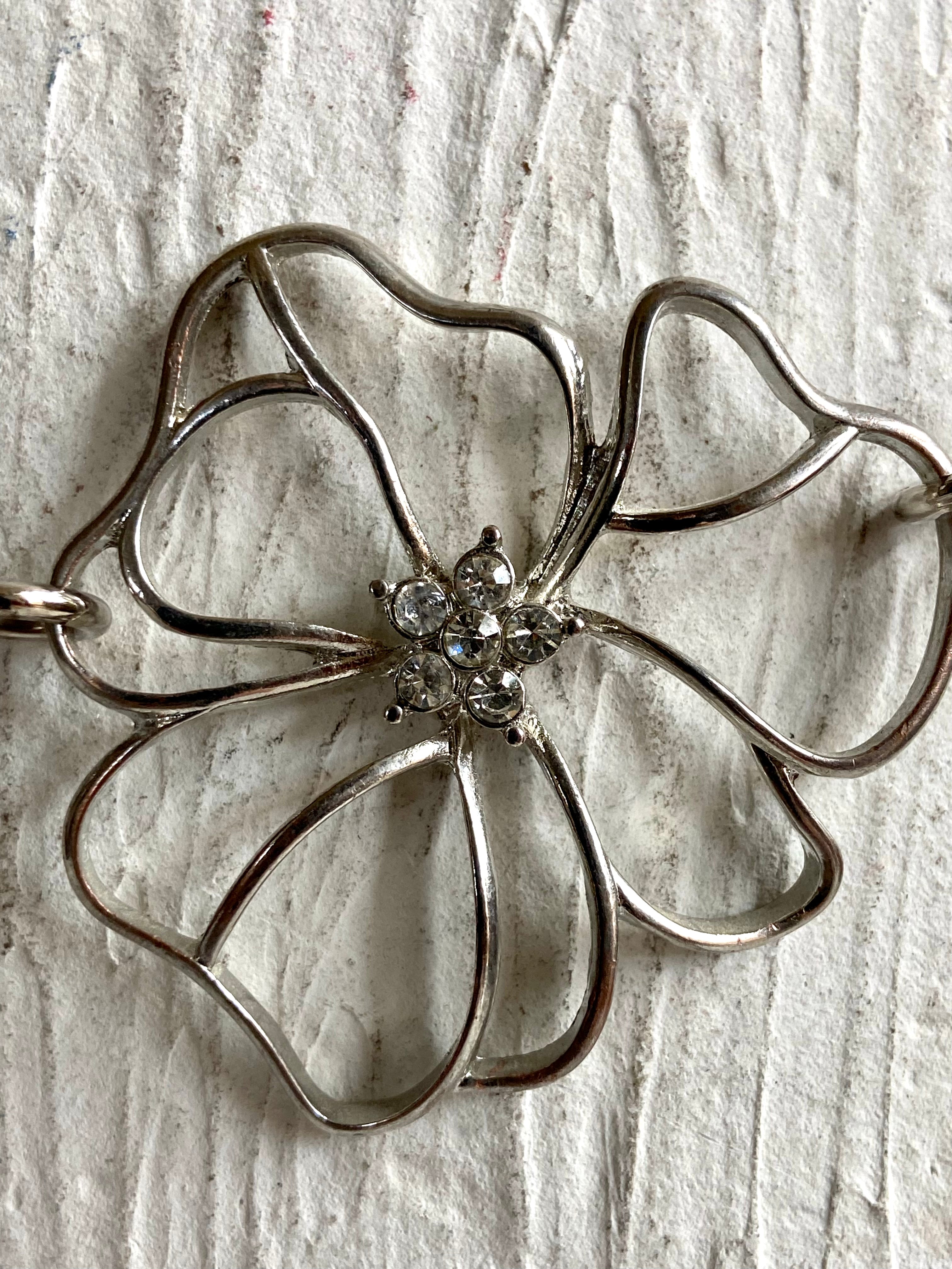 Flowers chain belt