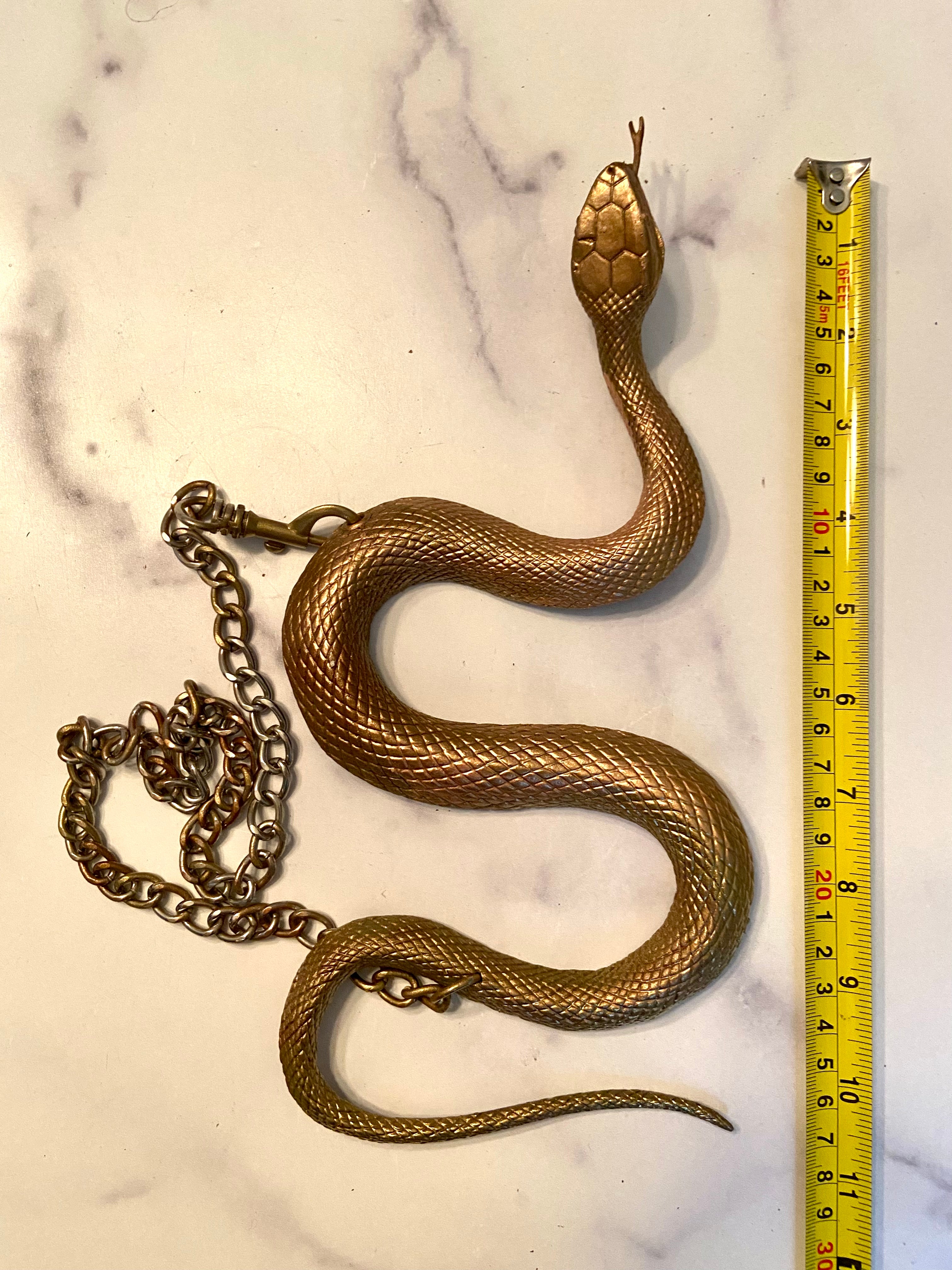 Watch out the snake choker