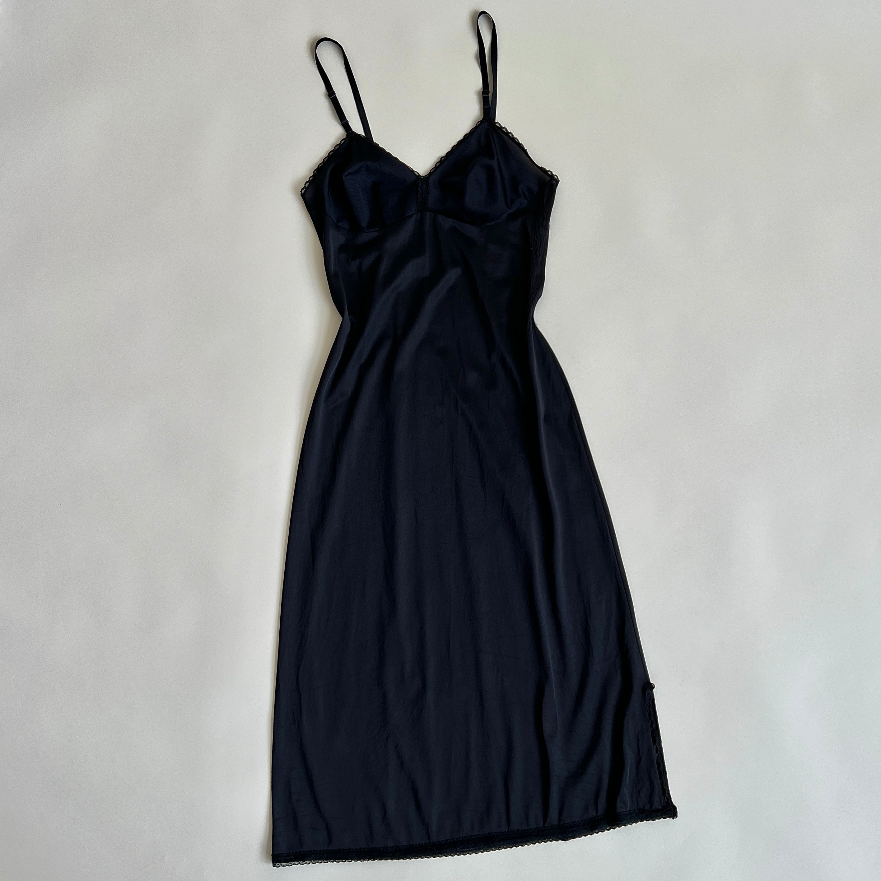 Vintage black midi slip (S/M)
