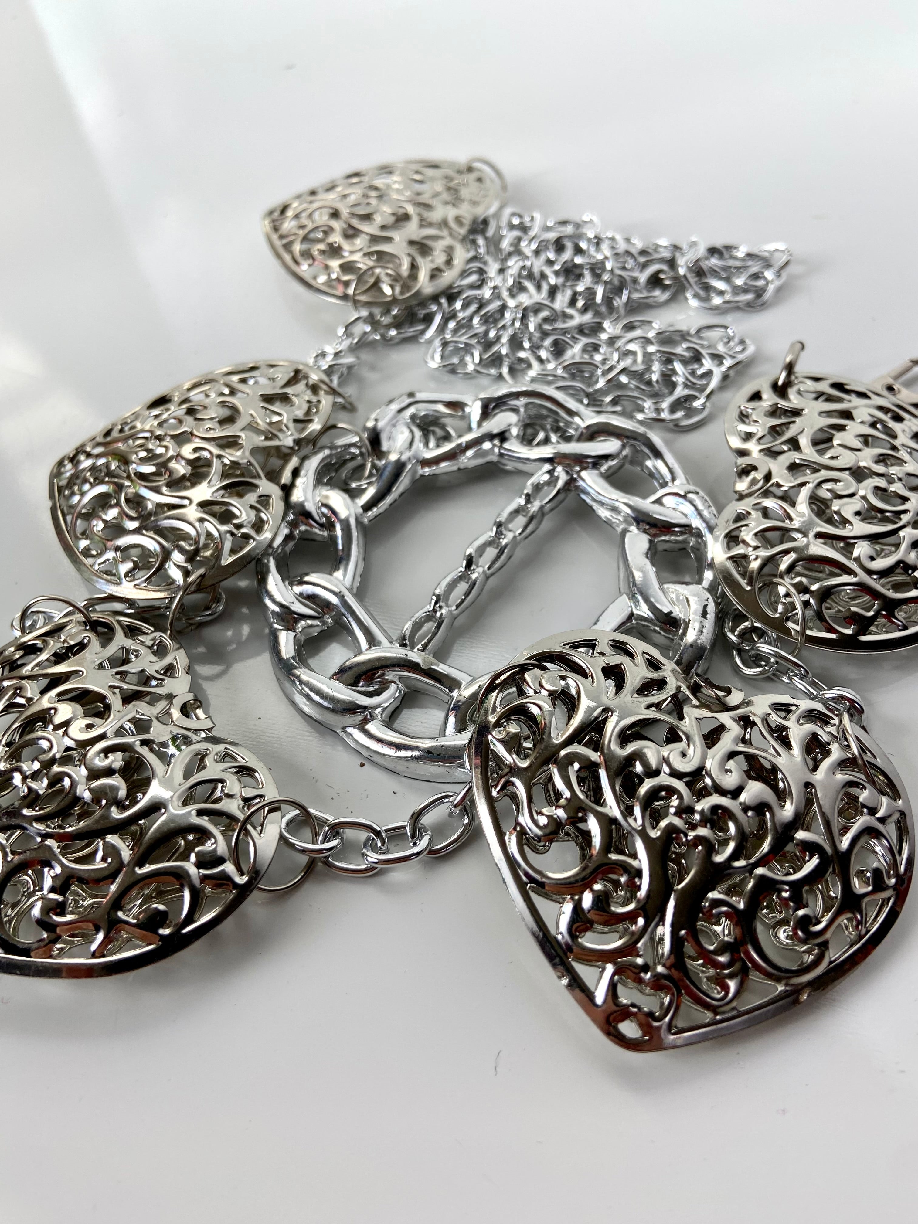 Bulky hearts belt