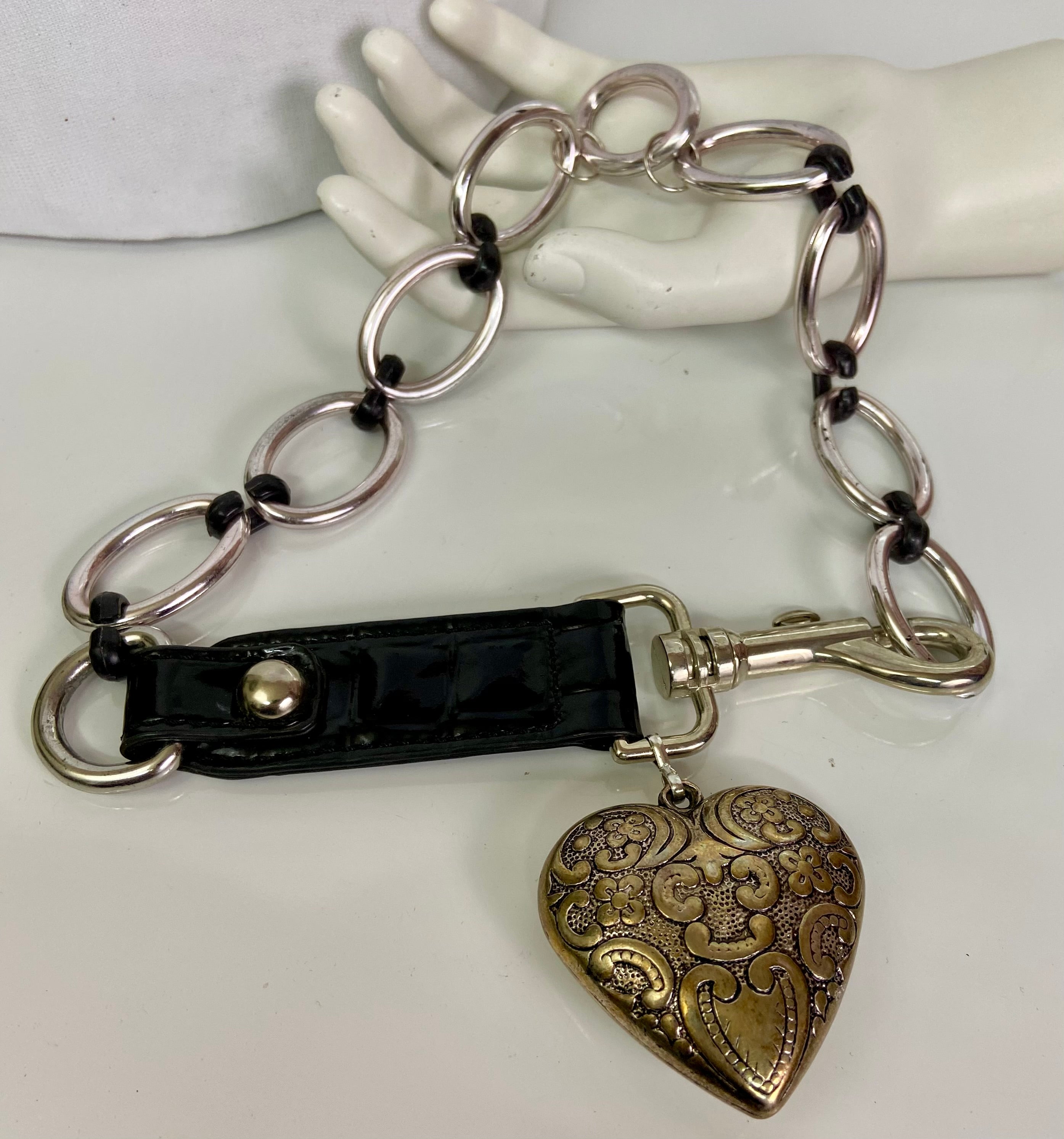 Lock my heart choker
