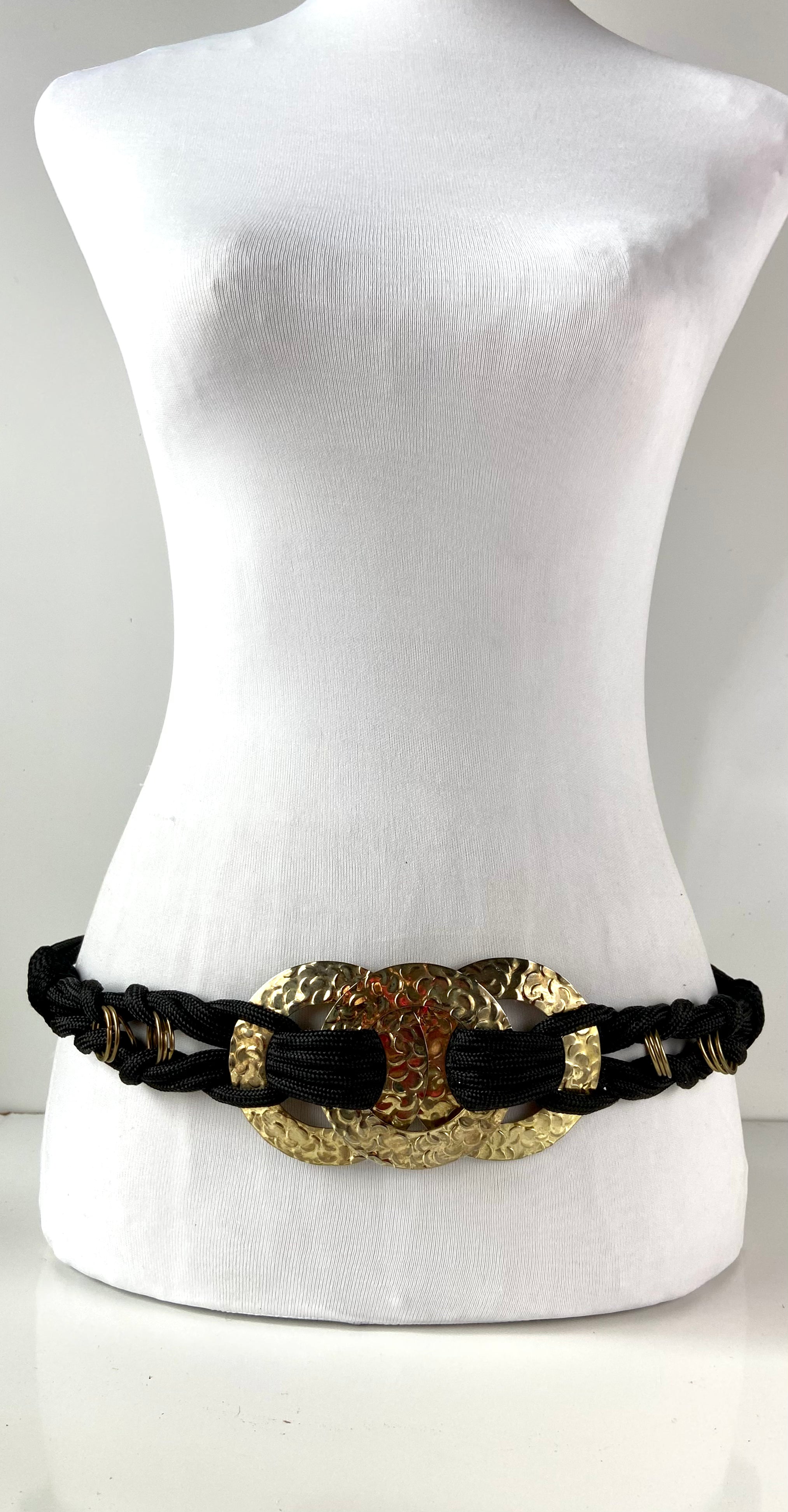 Gold ring belt