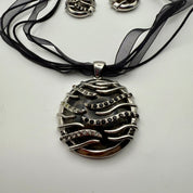 Noir Ripple Glam Set