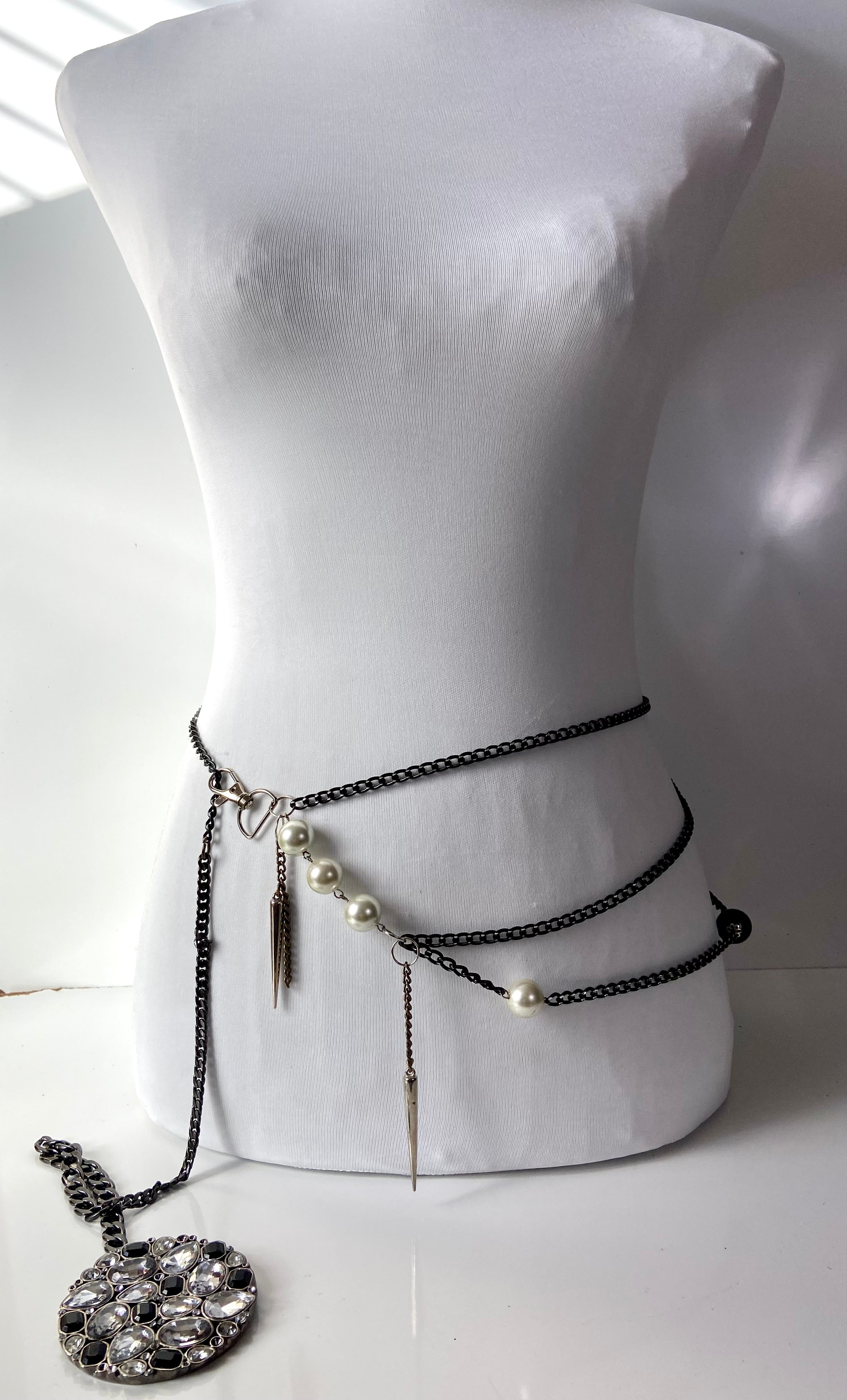 Spiky belt