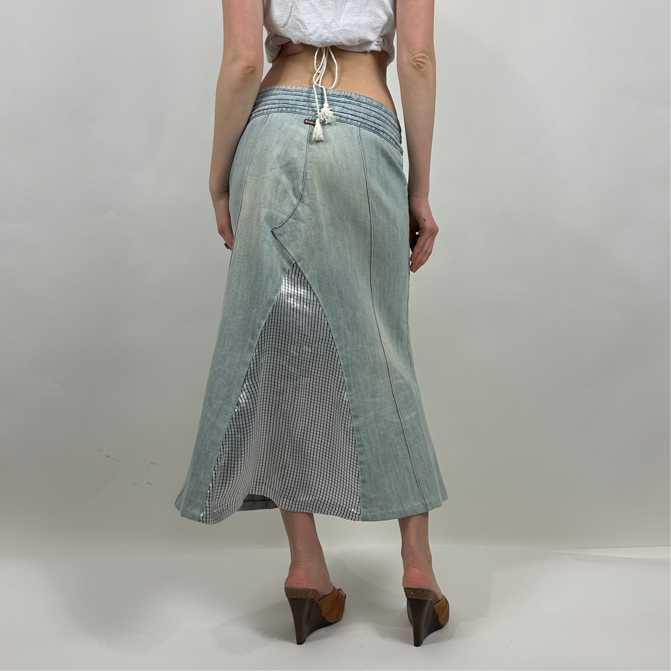 2000s Low Rise Slitted Denim Maxi Skirt (S)