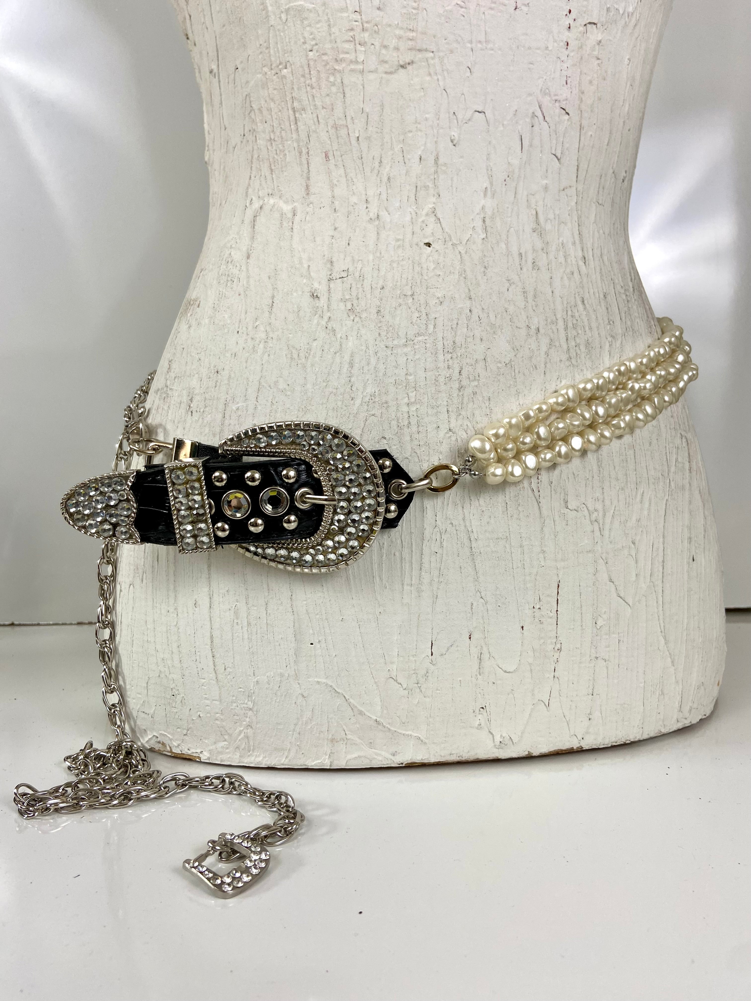 Buckle & beads belt