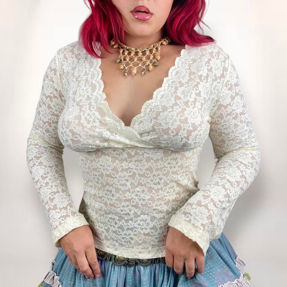 2000s Ivory Lace Top (M-L)