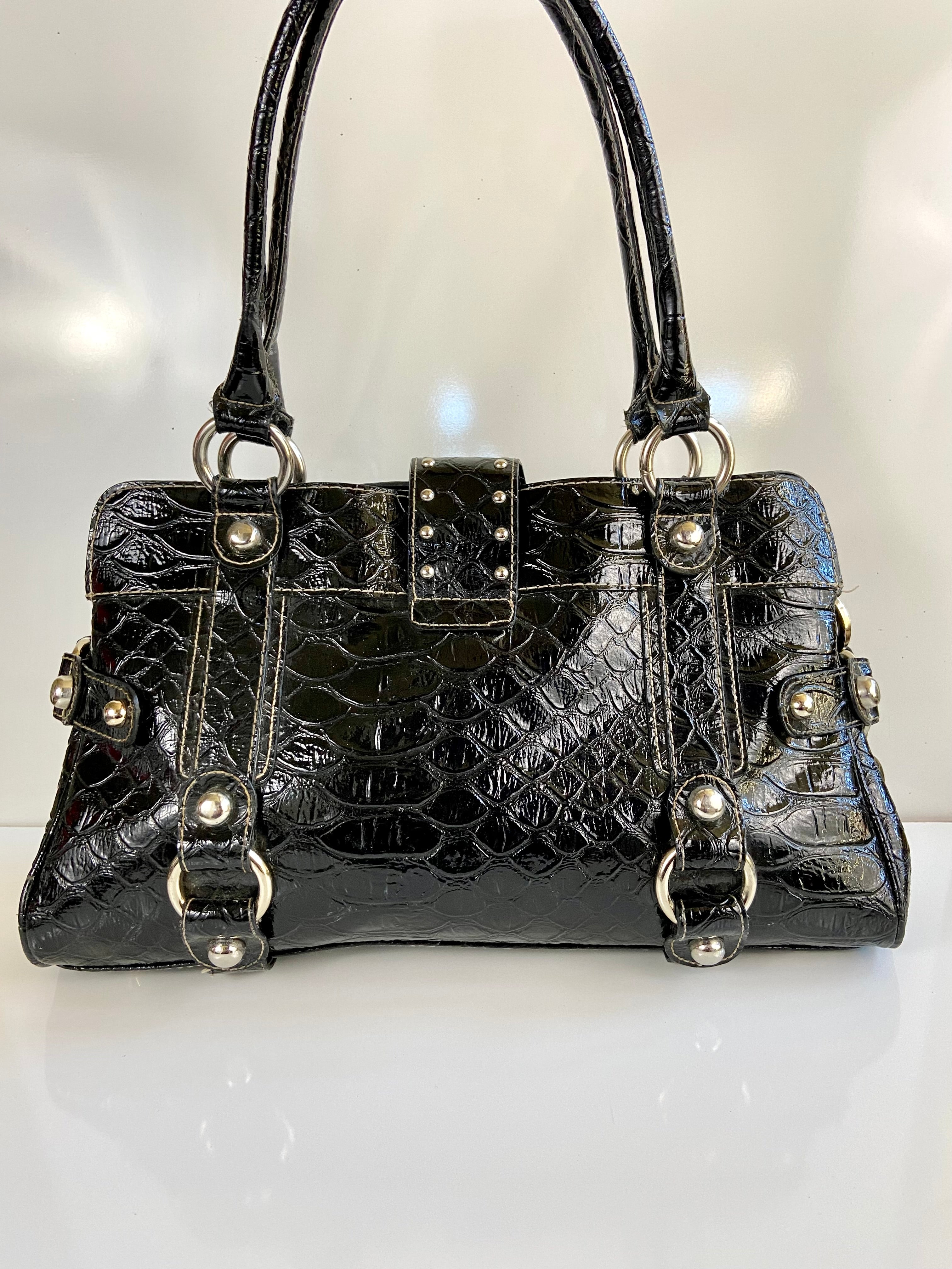 GUESS Y2K Black Crocodile Print Purse – Holy Thrift
