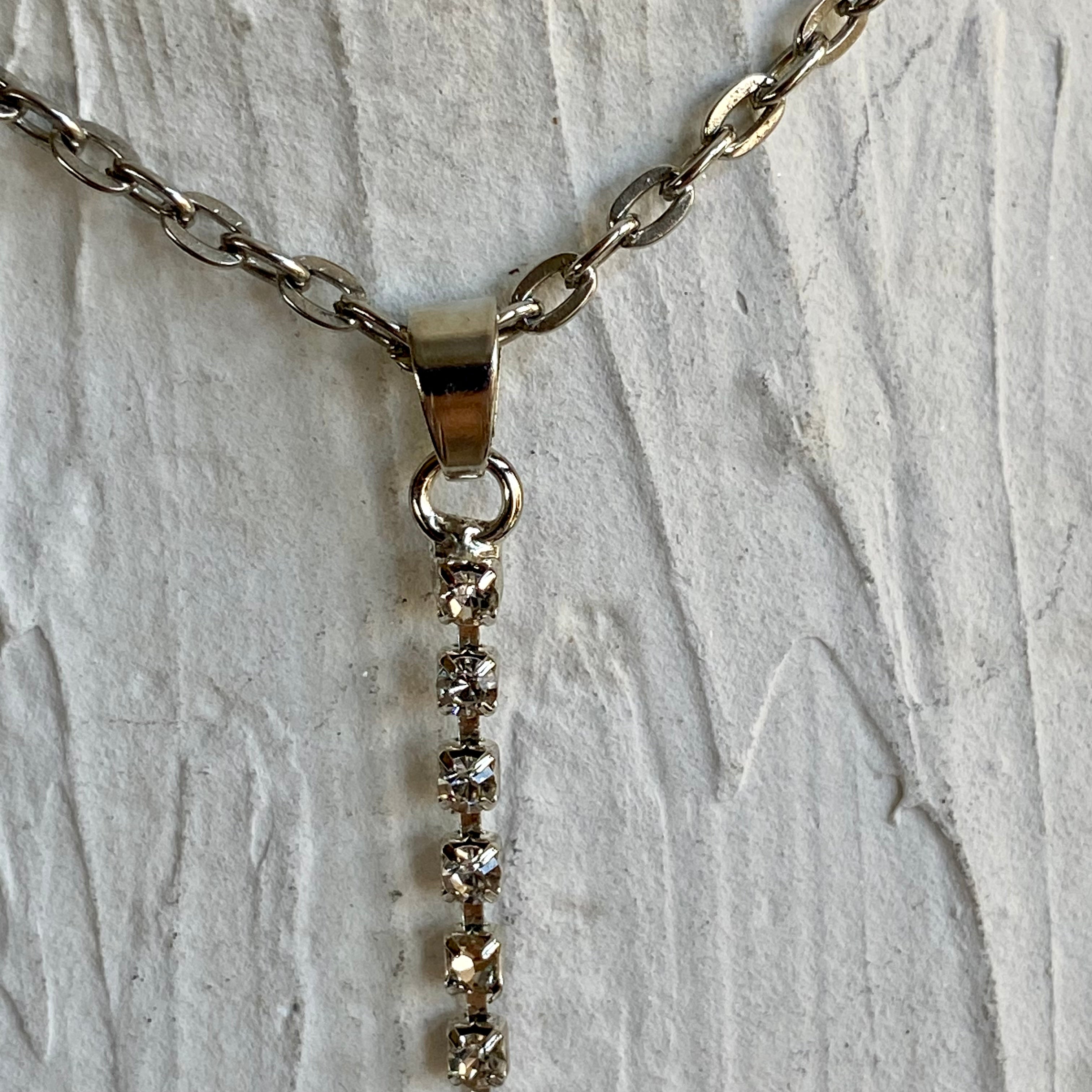 Rhinestone heart choker