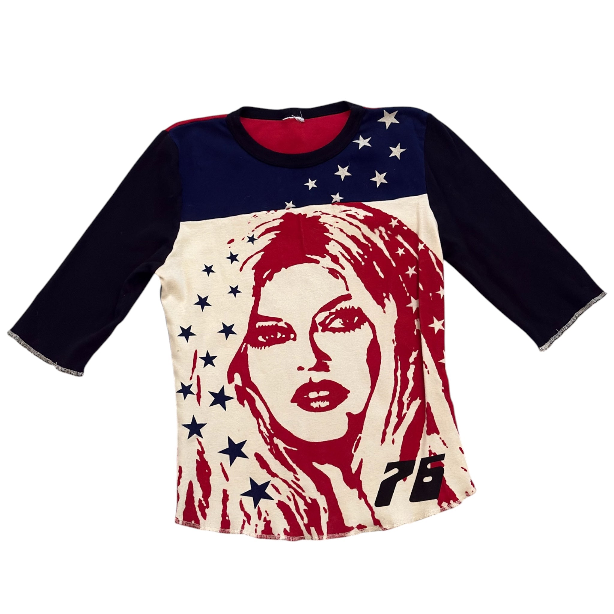ITSUS y2k graphic 3/4 sleeve top (M)