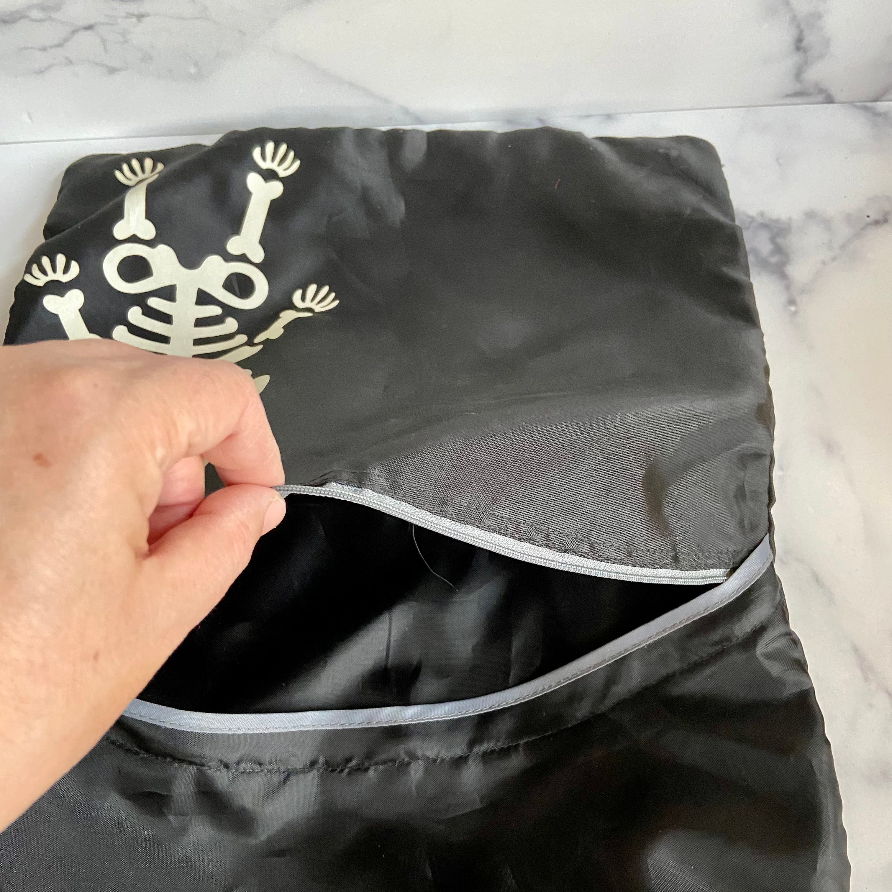 Skeleton bag