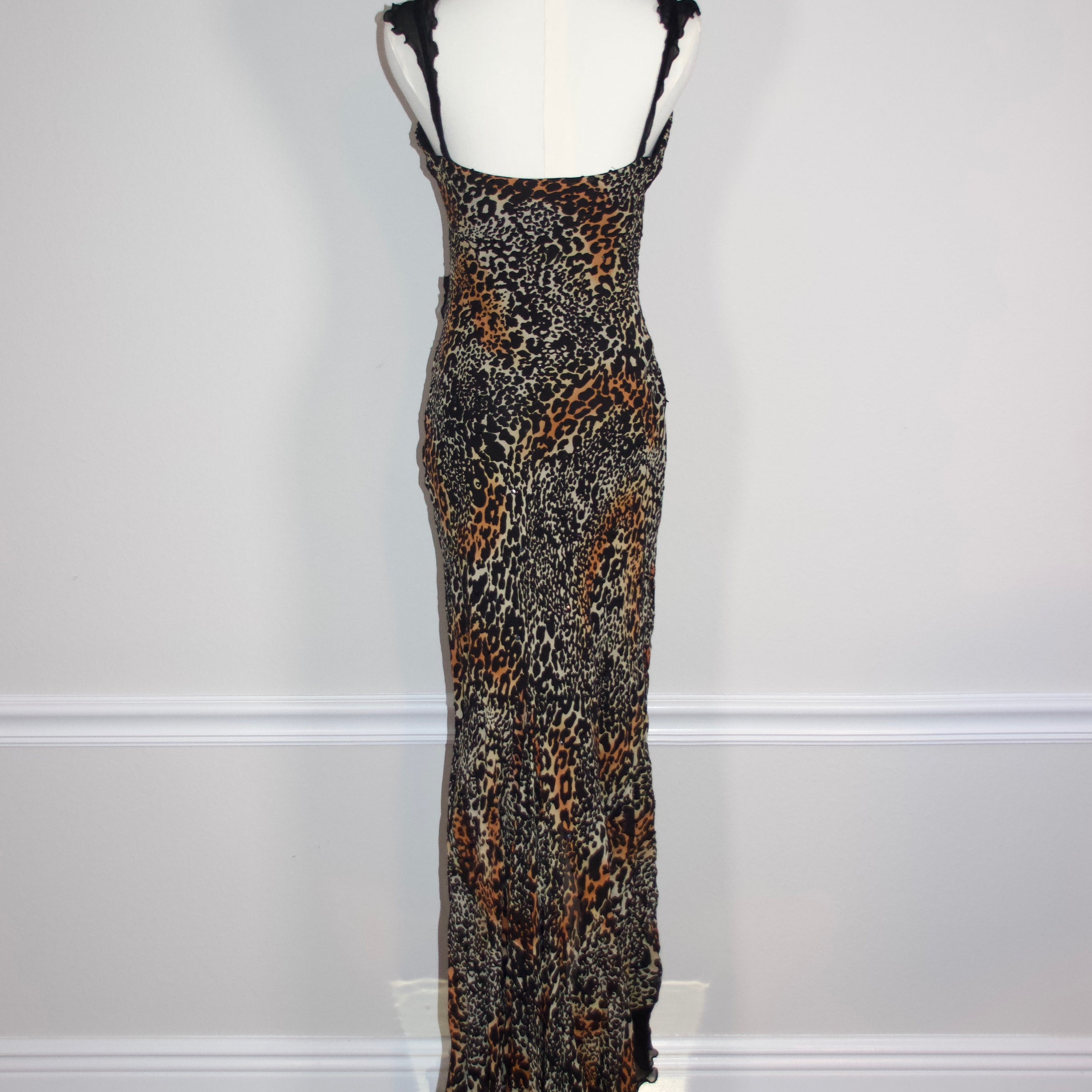 C.Dress1_1_fb4d90bb-c241-4b5e-9c6e-edd9a8ae3c4f.jpg