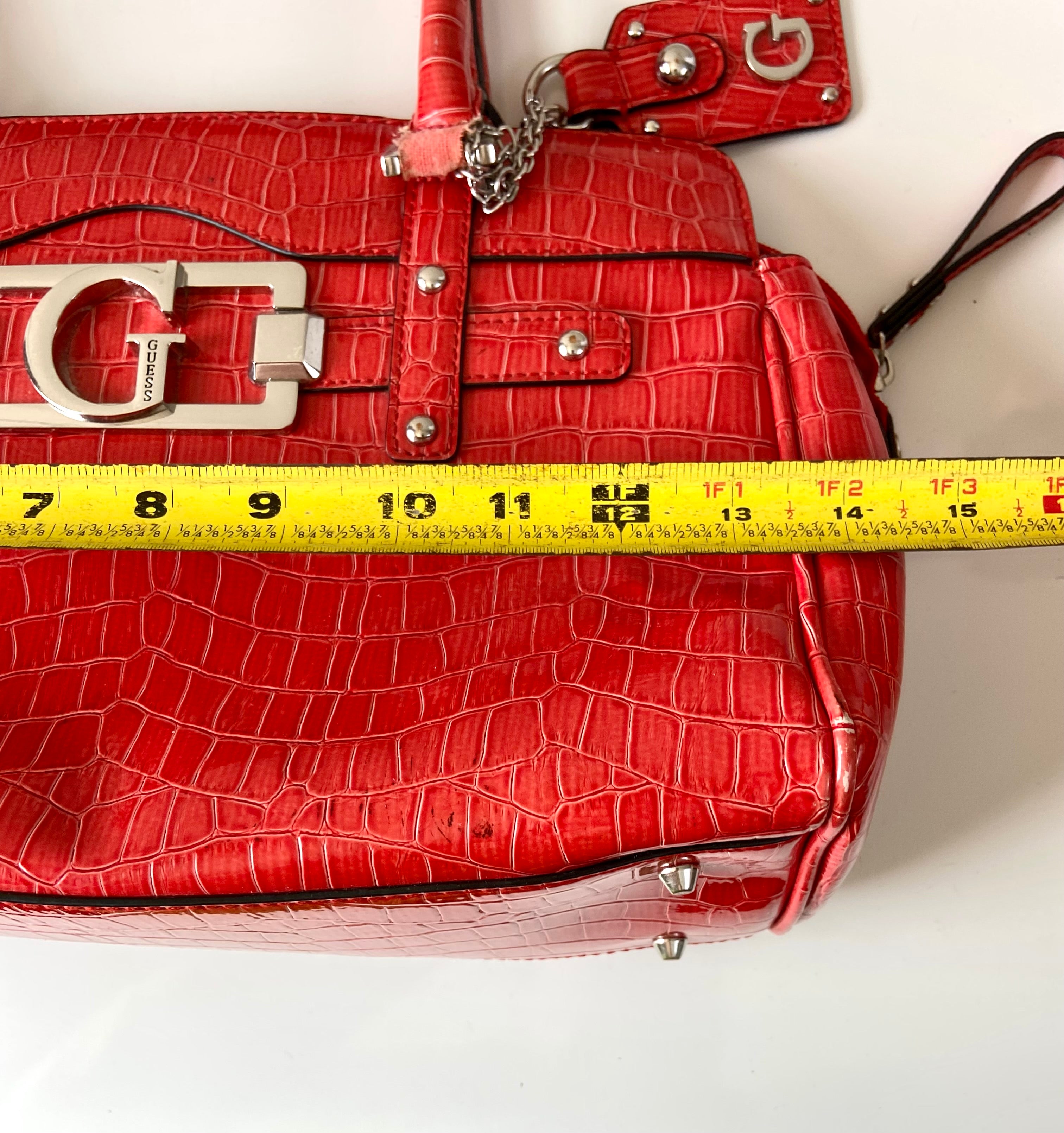 2000s Red Guess Shoulder Bag