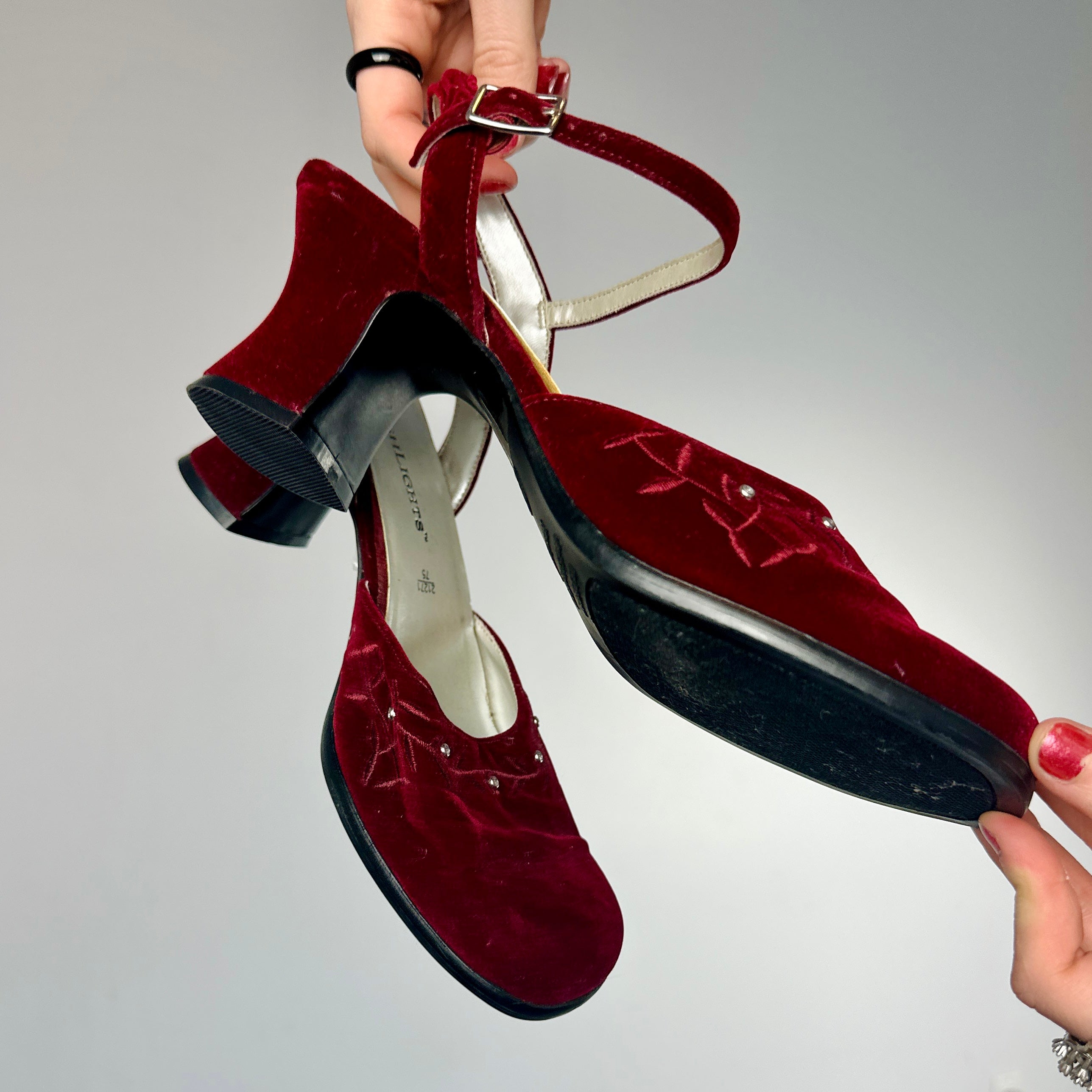 Red Velvet Heels (9)