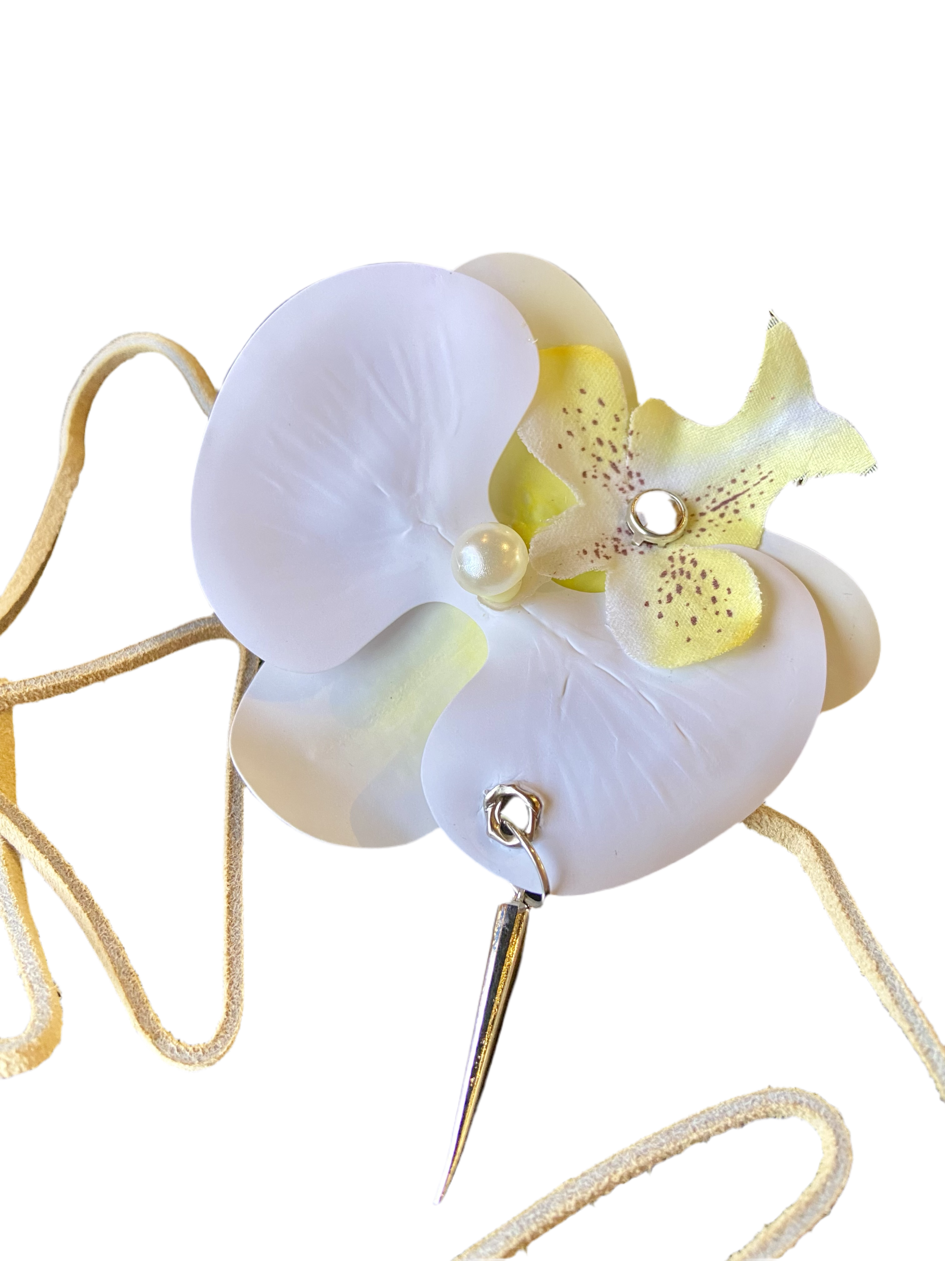 White and yellow flower choker/ belt