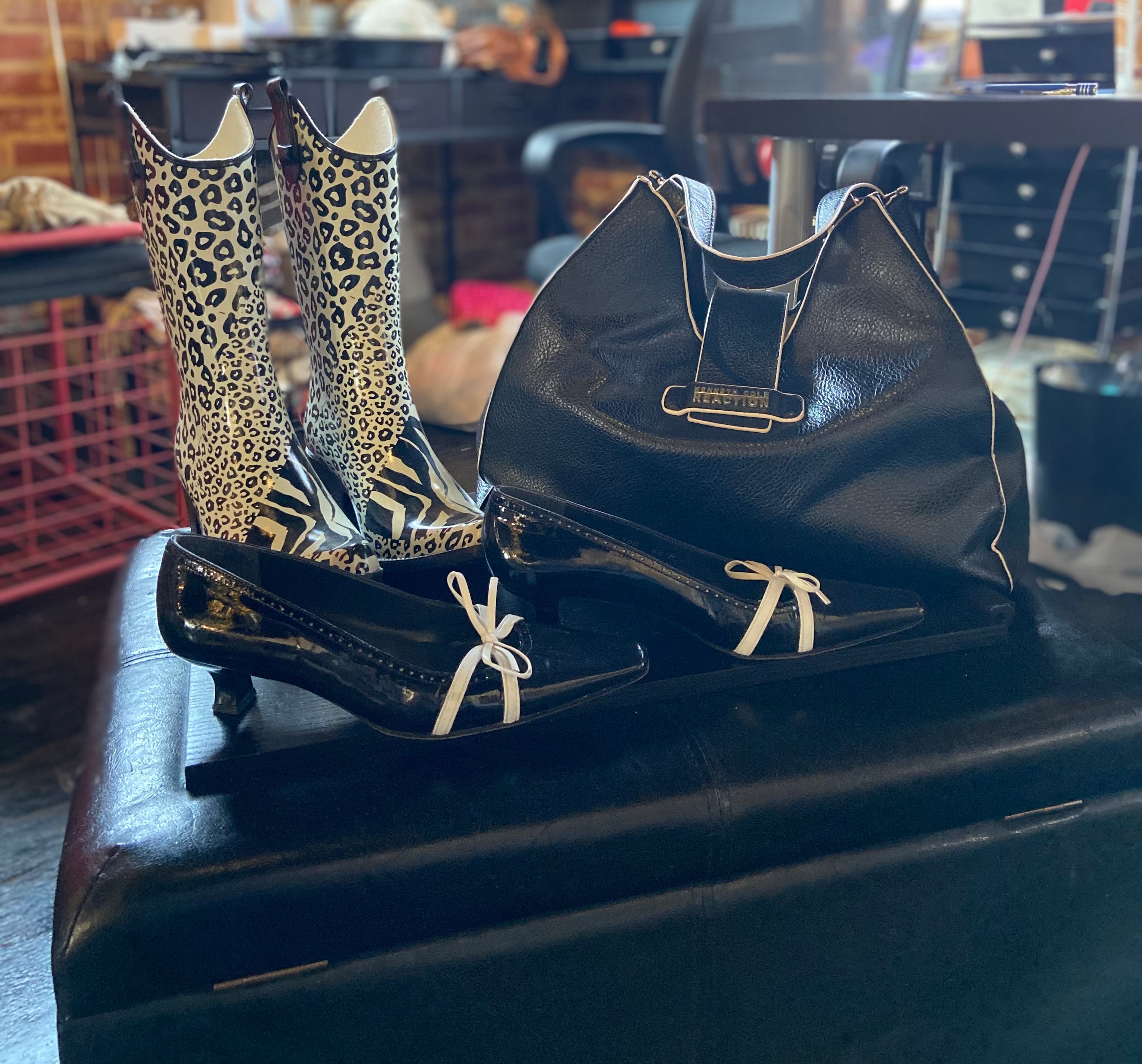 Kenneth Cole reaction bag