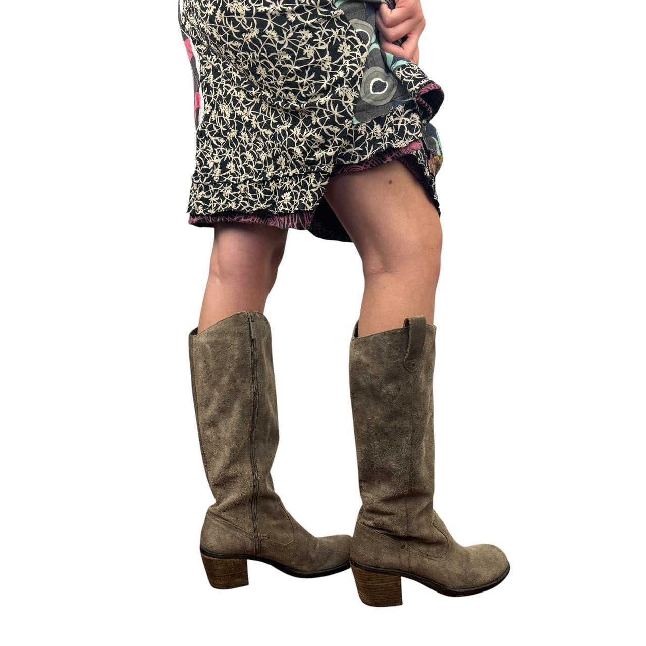 2000s Taupe Suede Knee High Boots (7.5)