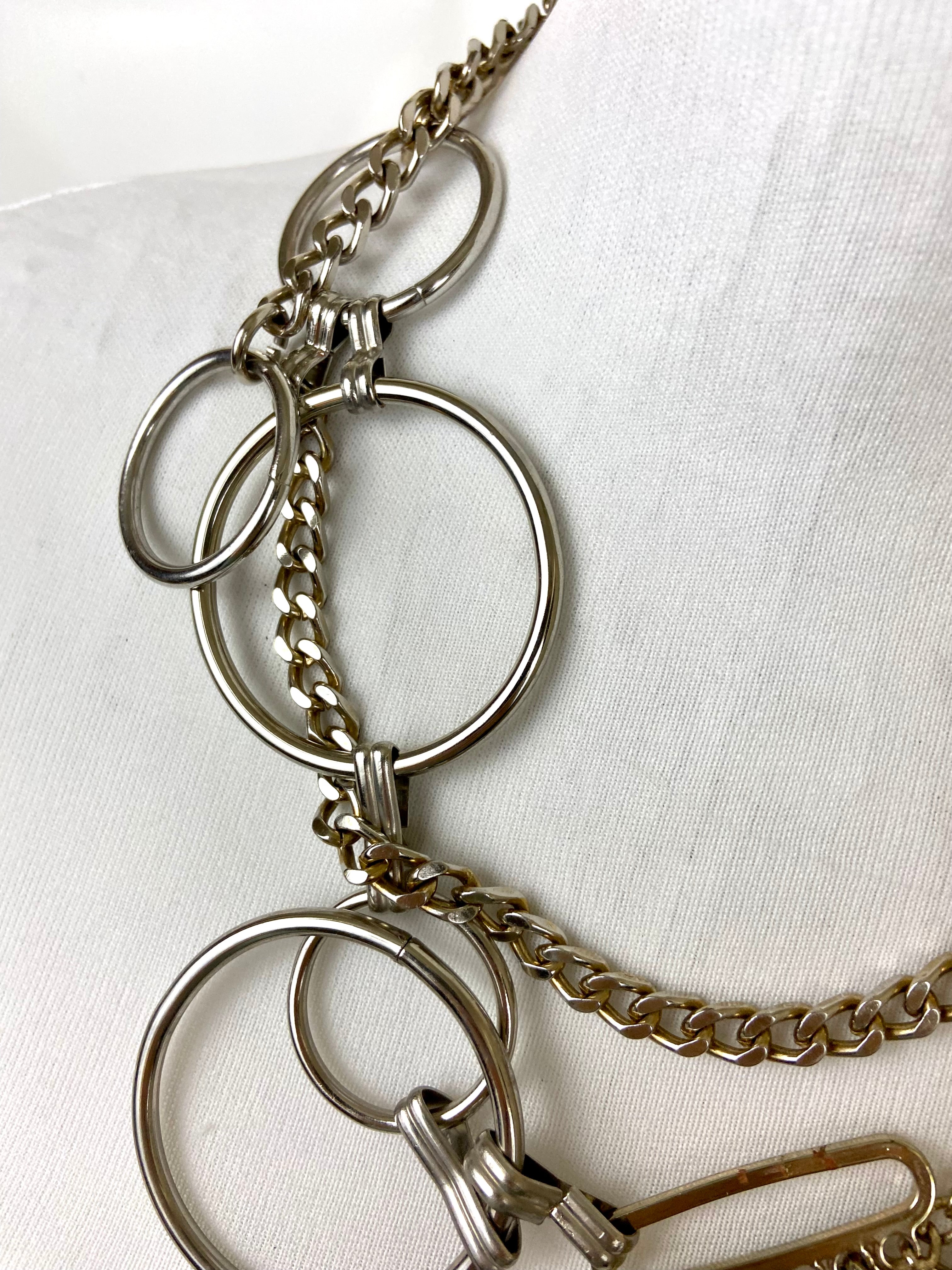 Circle and chain belt