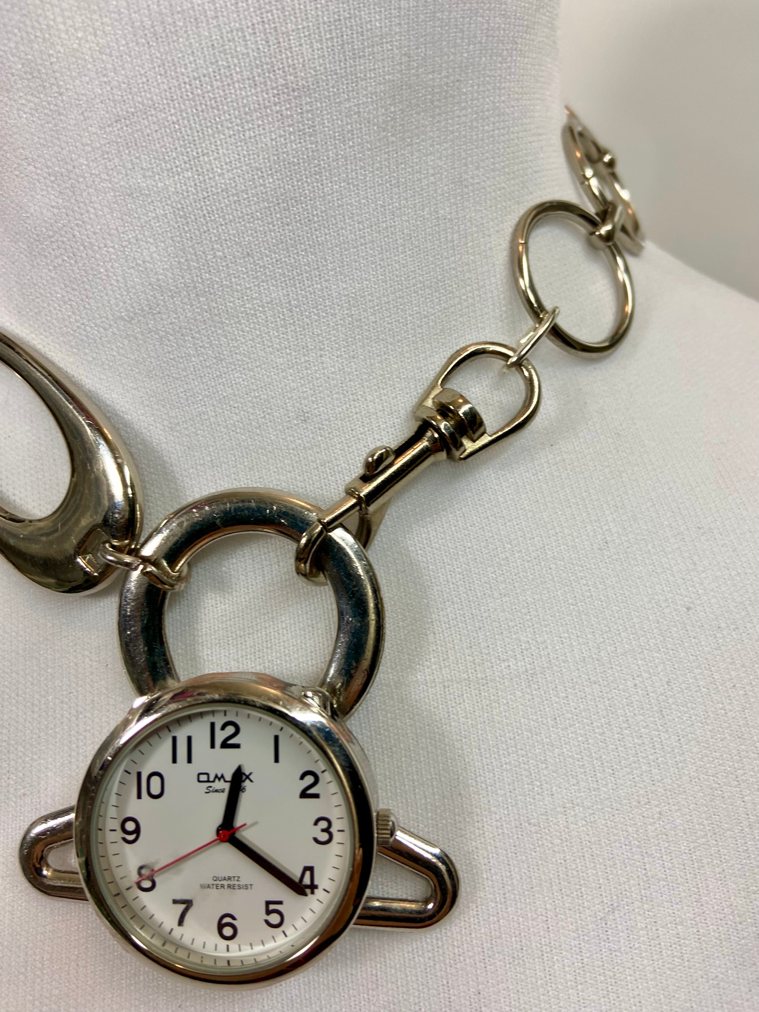 Round watch choker