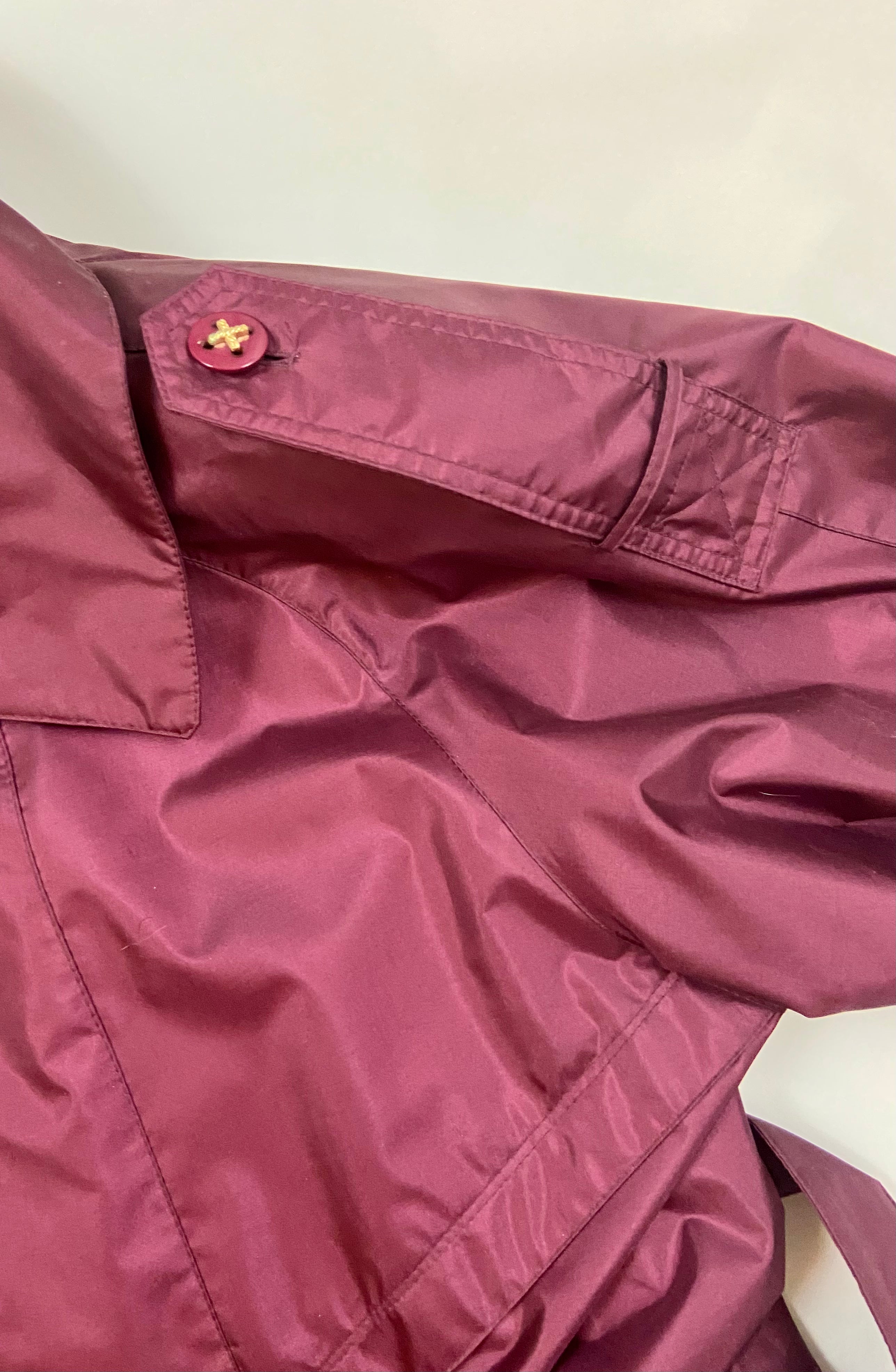 Vintage Petite Sophisticate
Raincoat Trench Jacket Women 90's