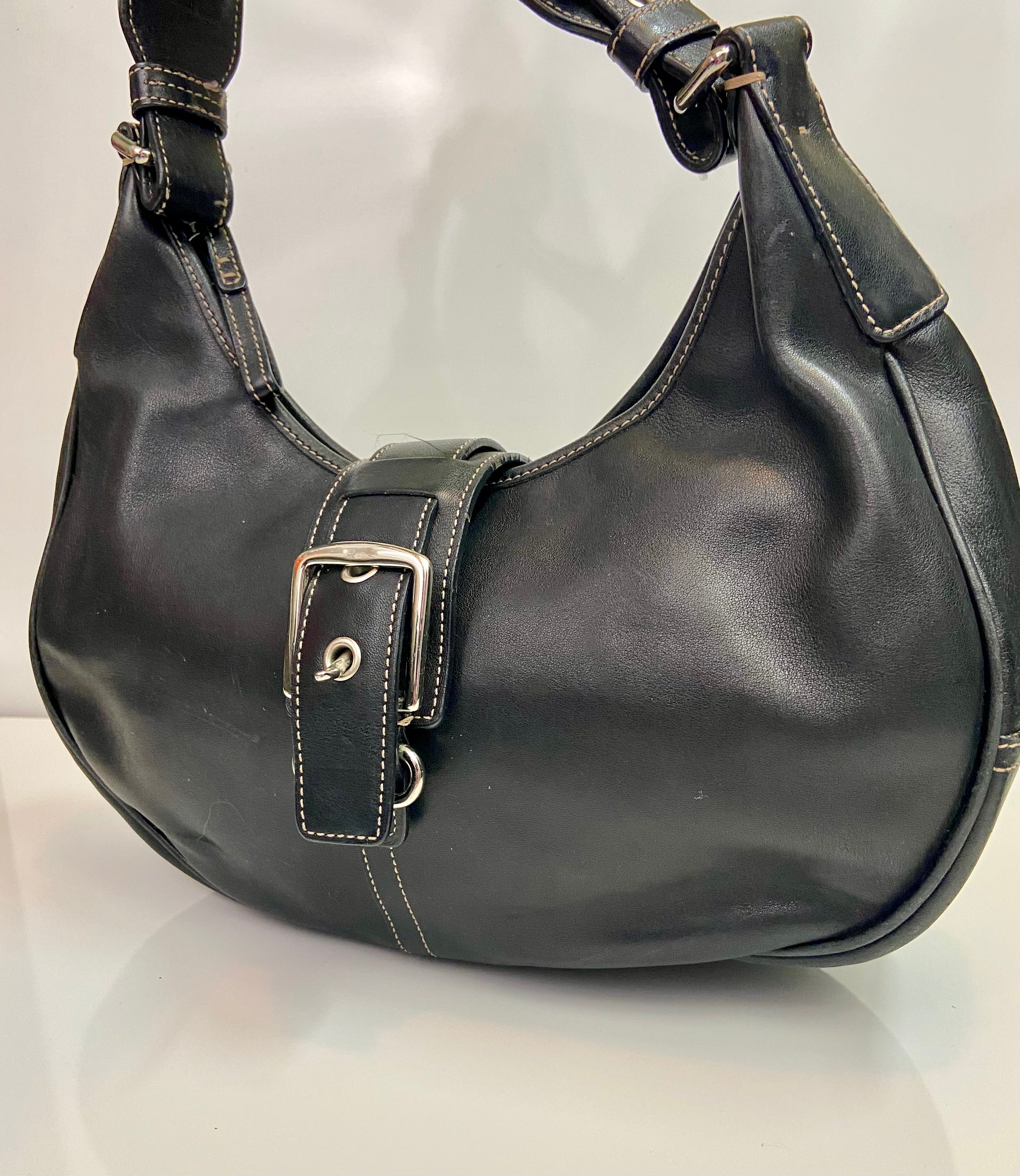 Vintage Coach Hampton leather hobo shoulder bag. – Holy Thrift Vintage Coach Hampton leather hobo shoulder bag. – Holy Thrift