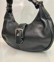 Vintage Coach Hampton leather hobo shoulder bag.