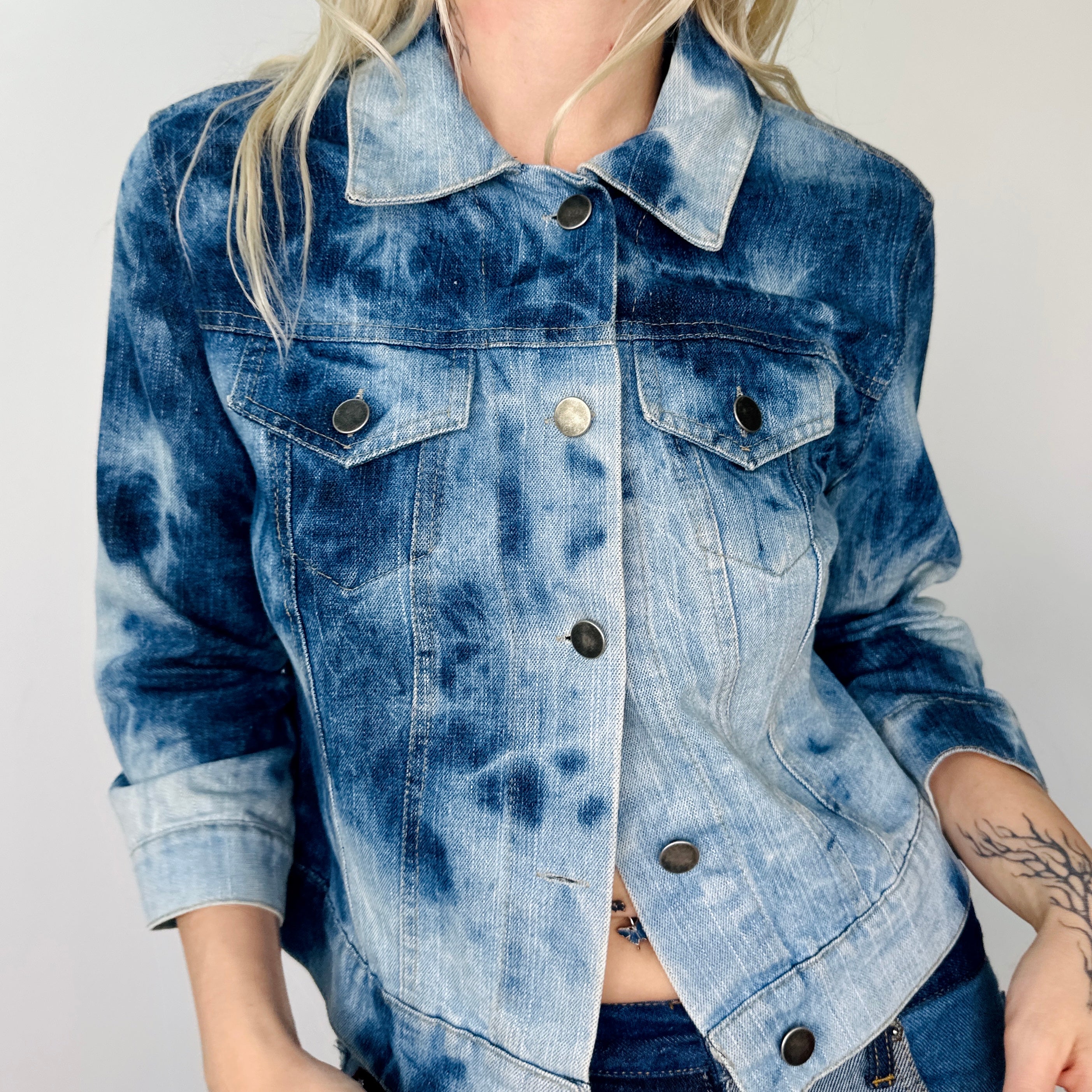 00s Bleached Cropped Denim Jacket (M)