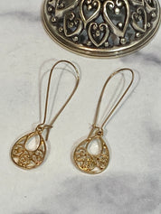 Teardrop earrings