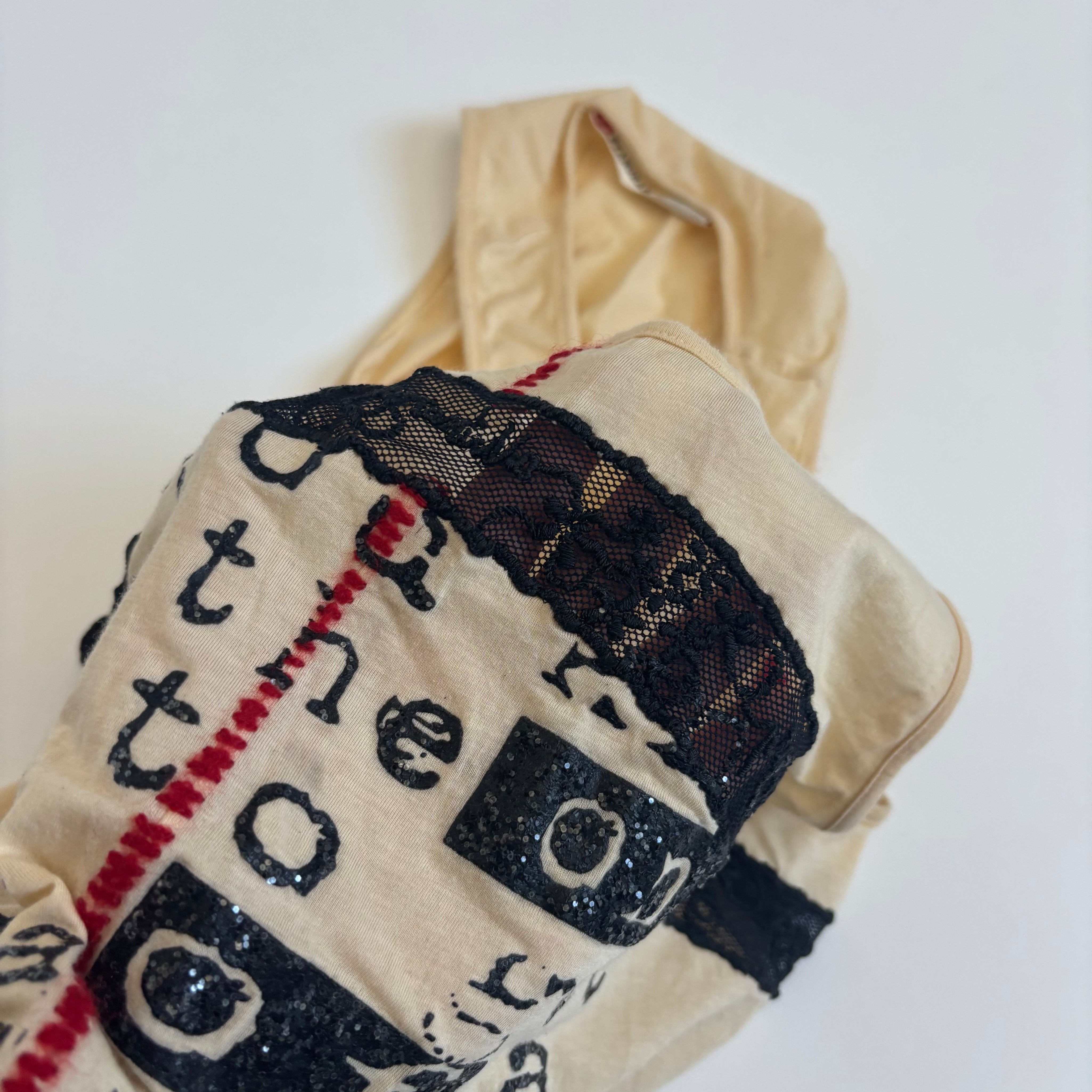 Italian Asymmetrical Graphic Top w/ Lace Appliqué (S/M)