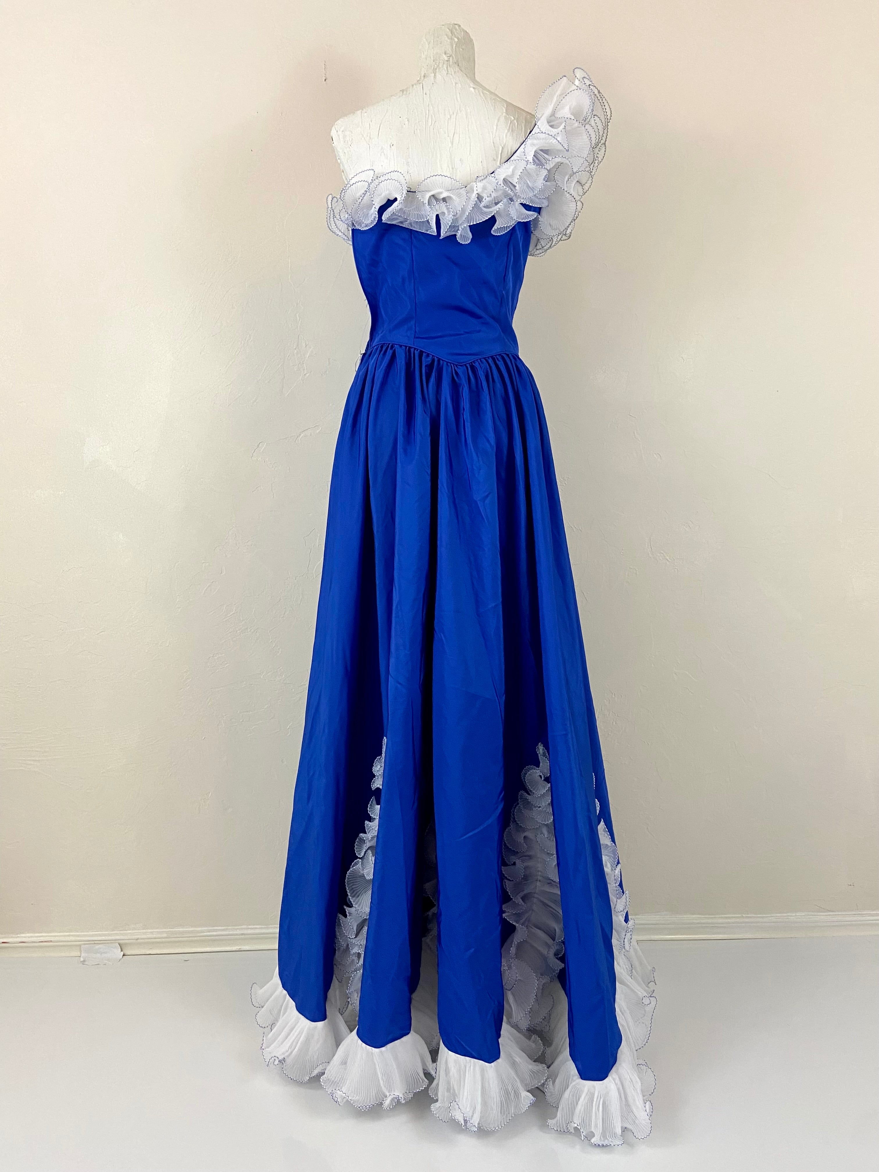 Blue dress