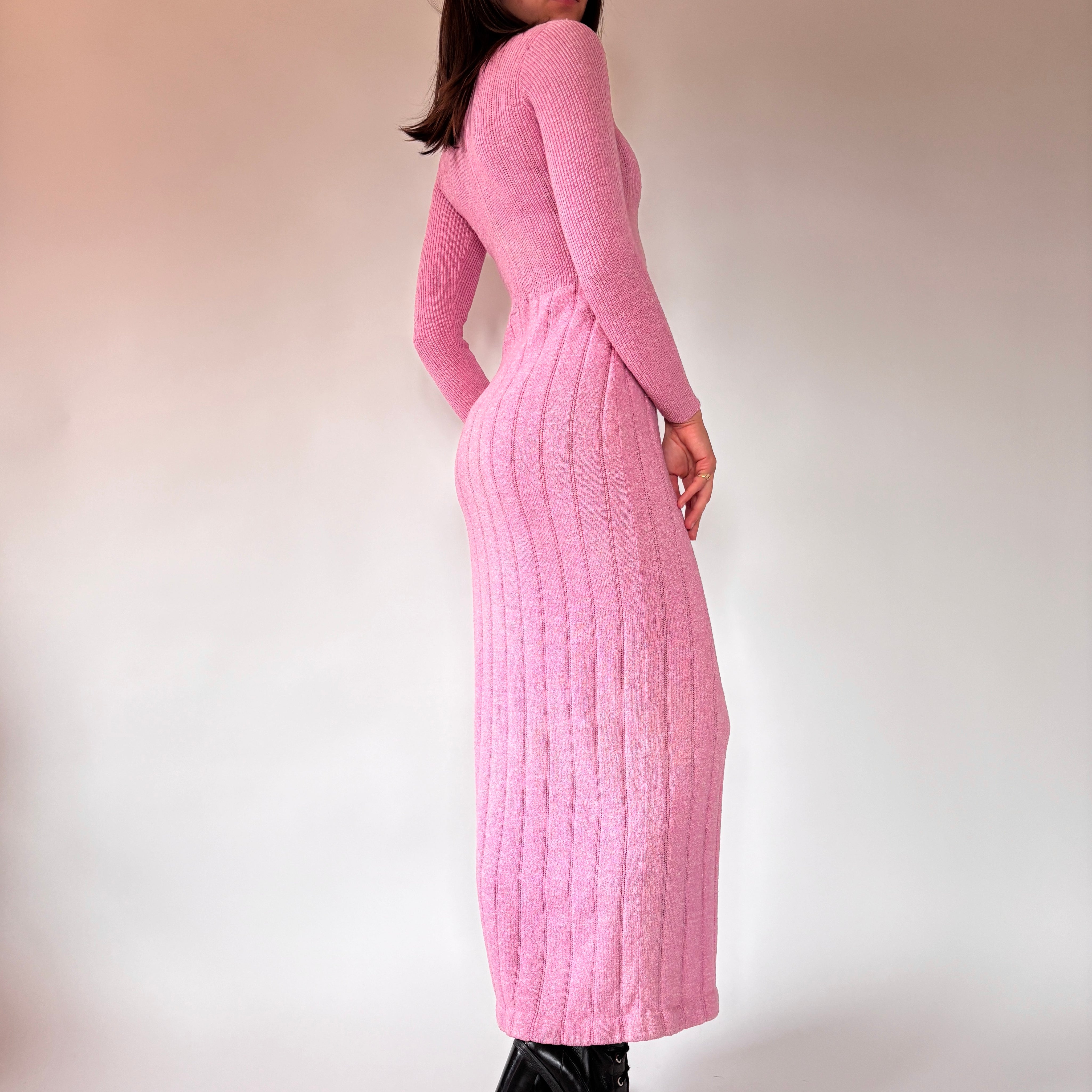 70s Baby Pink Knit Dress (XS) Holy Thrift 70s Baby Pink Knit Dress (XS) Holy Thrift