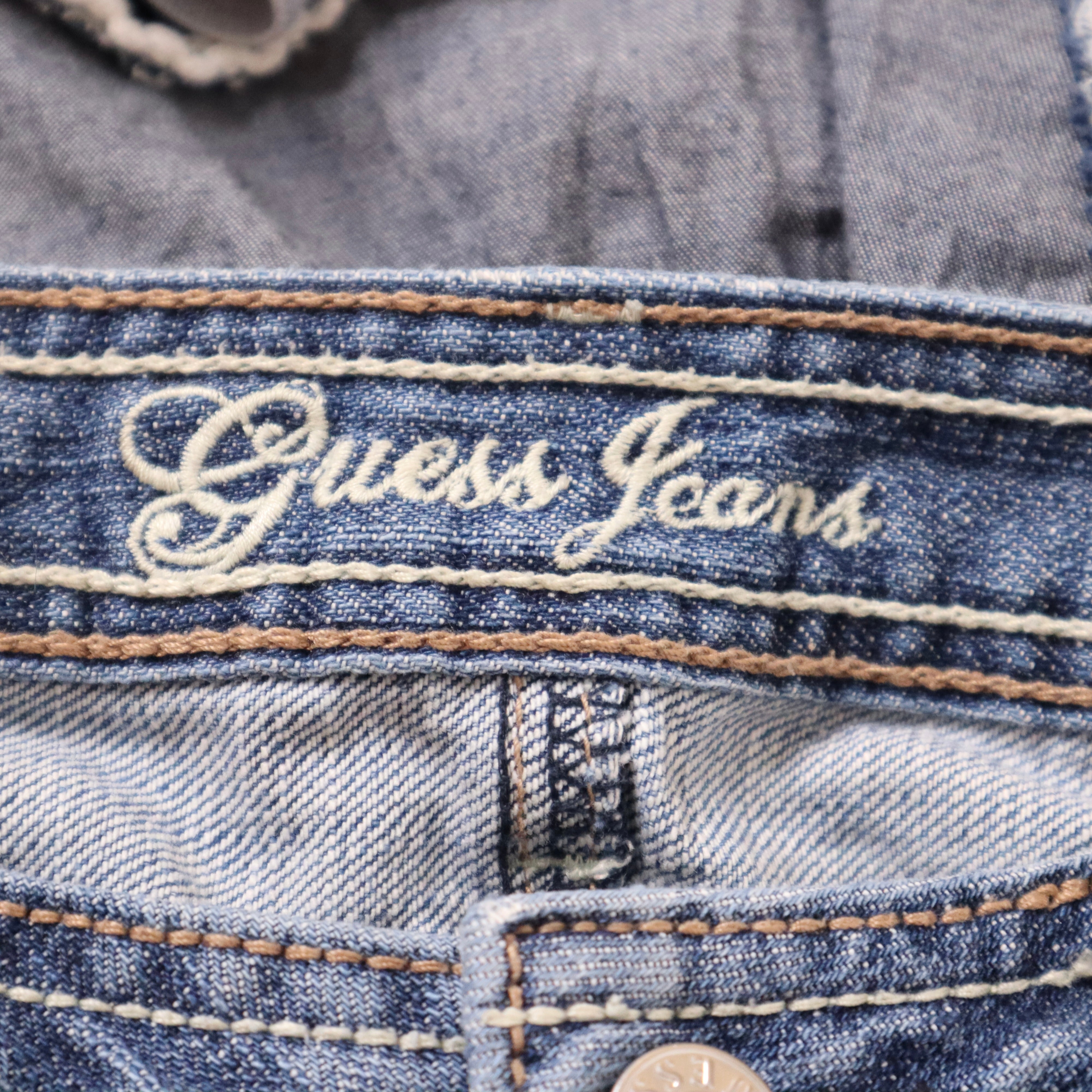 Y2K GUESS Low Waisted Denim Shorts (S)