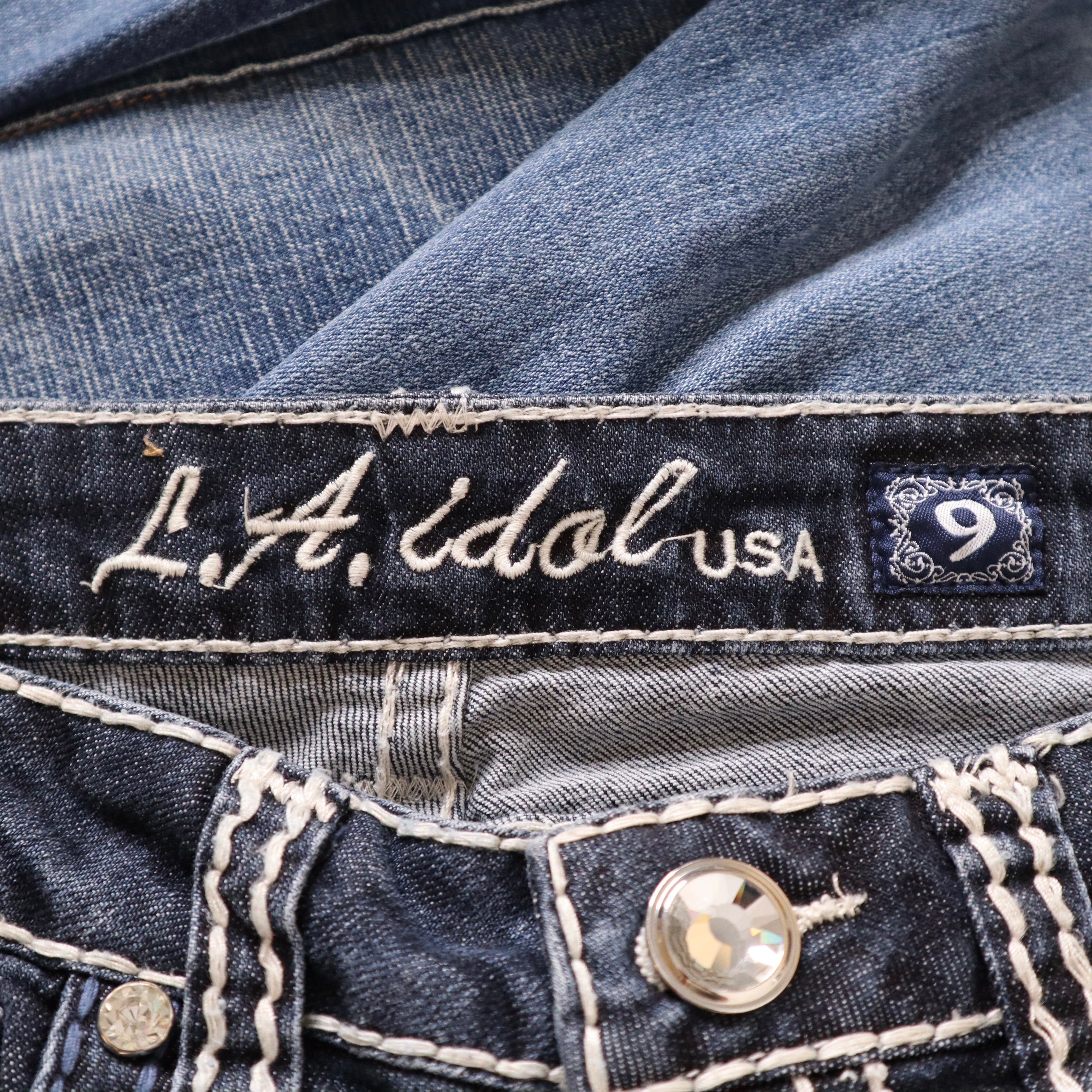 Y2K Low Waisted Flared Jeans (S/M)