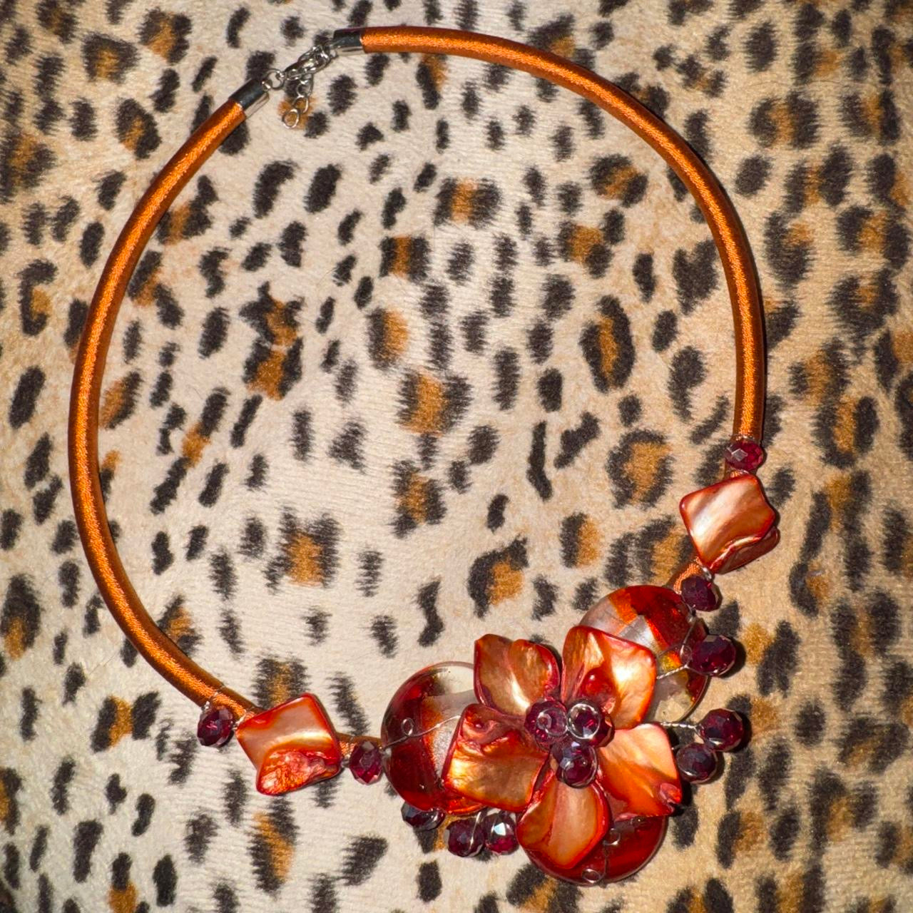 Vintage Wire-Wrapped Shell Flower Necklace
