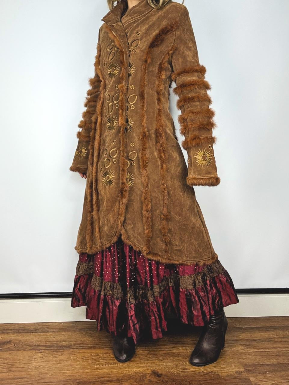 Celestial Embroidered Velvet Genuine Fur Trim Coat (L)